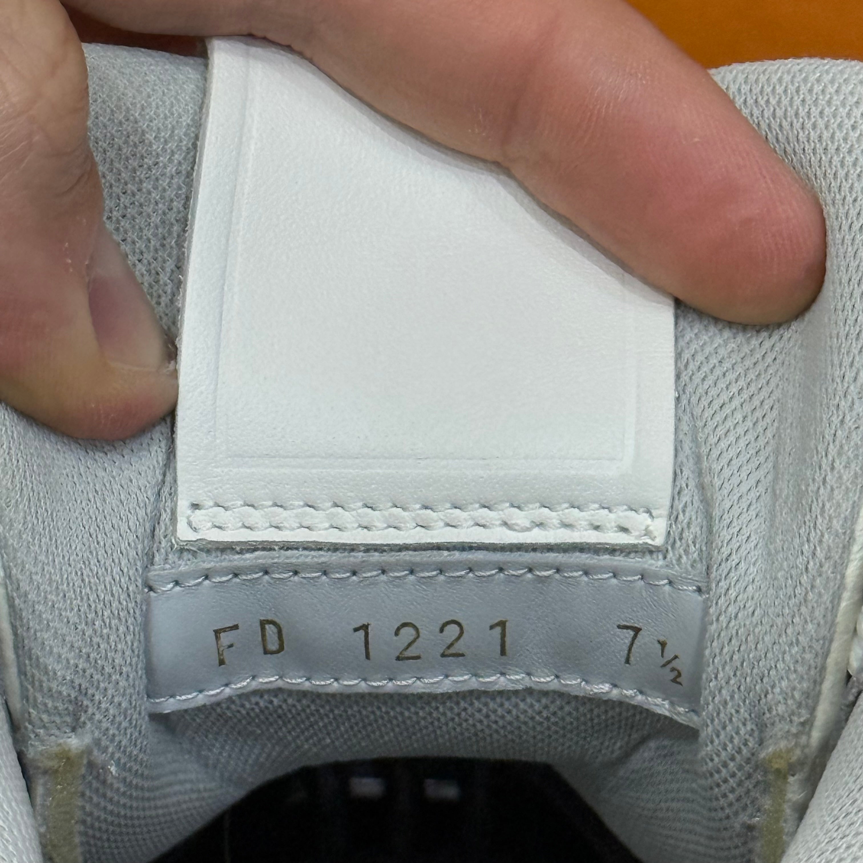 Louis Vuitton Trainer 42
