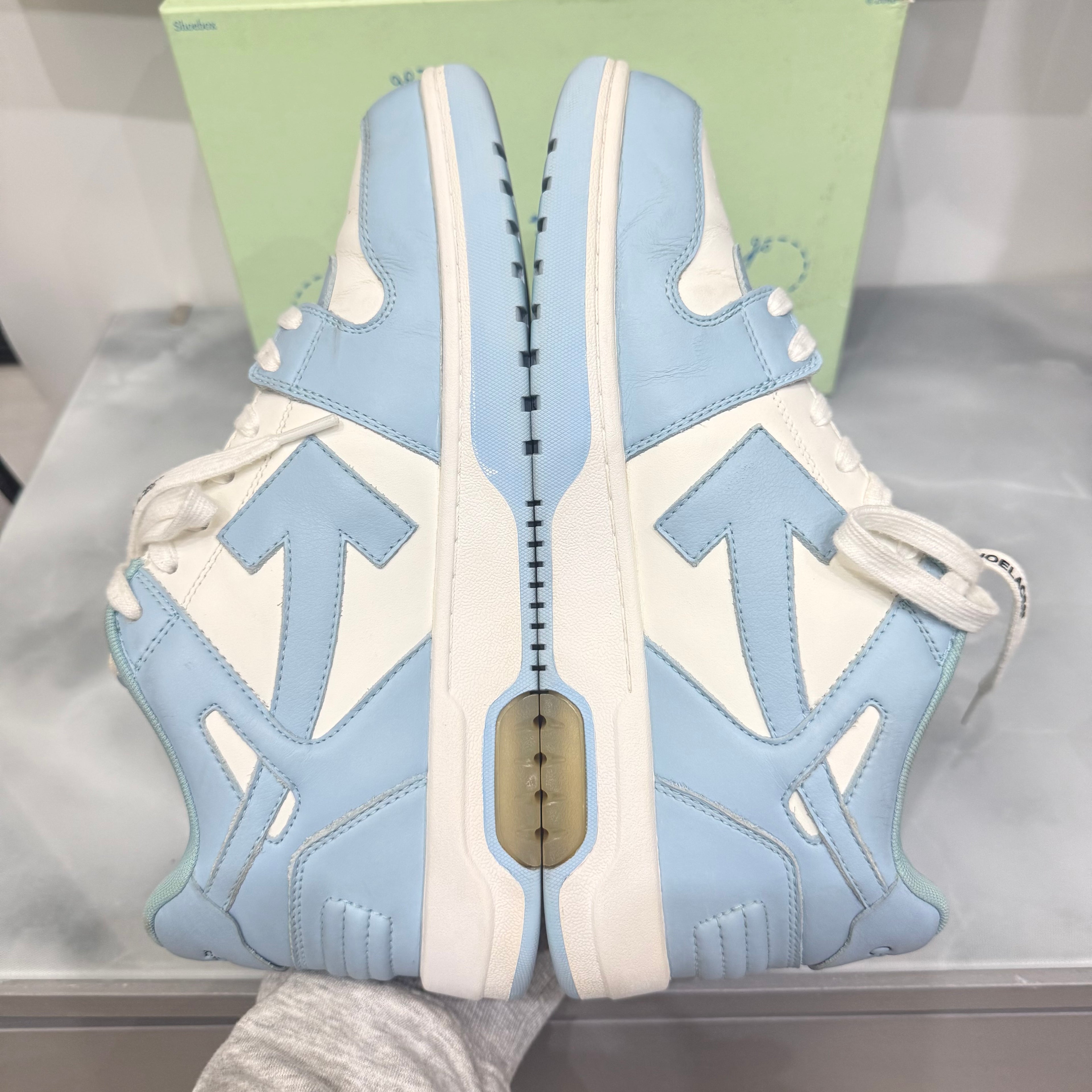 Off White Out of Office 43