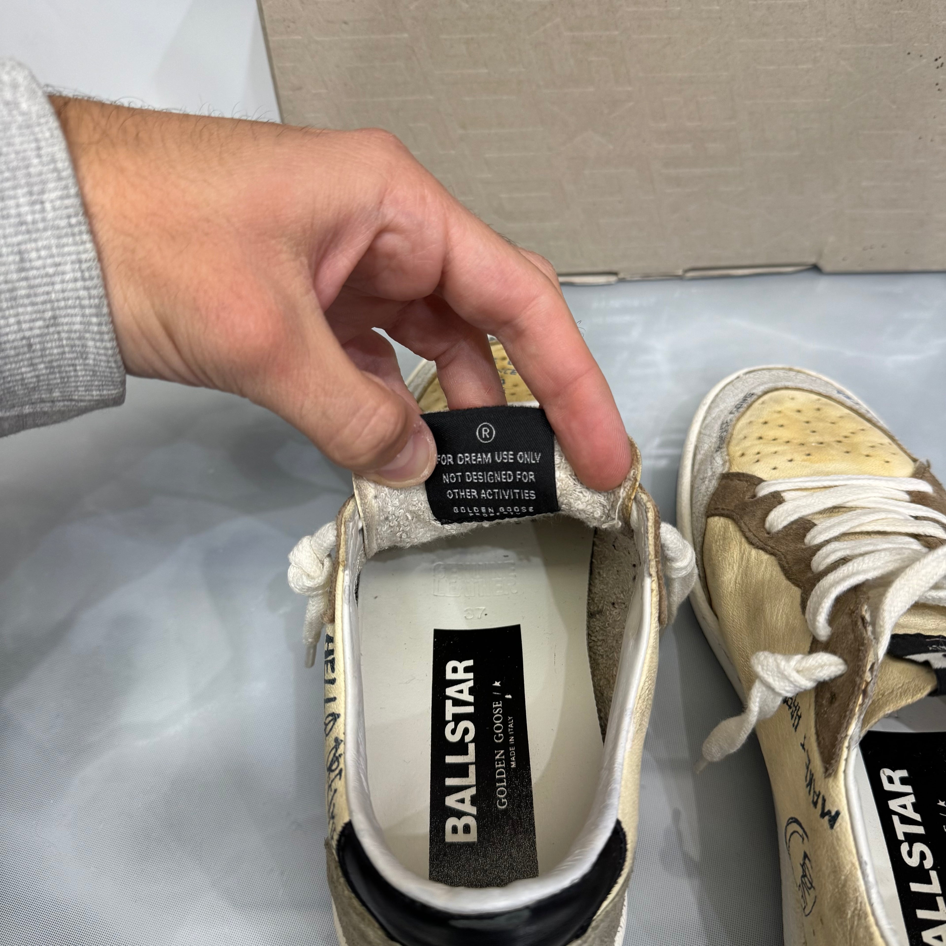 Golden Goose Ballstar 37