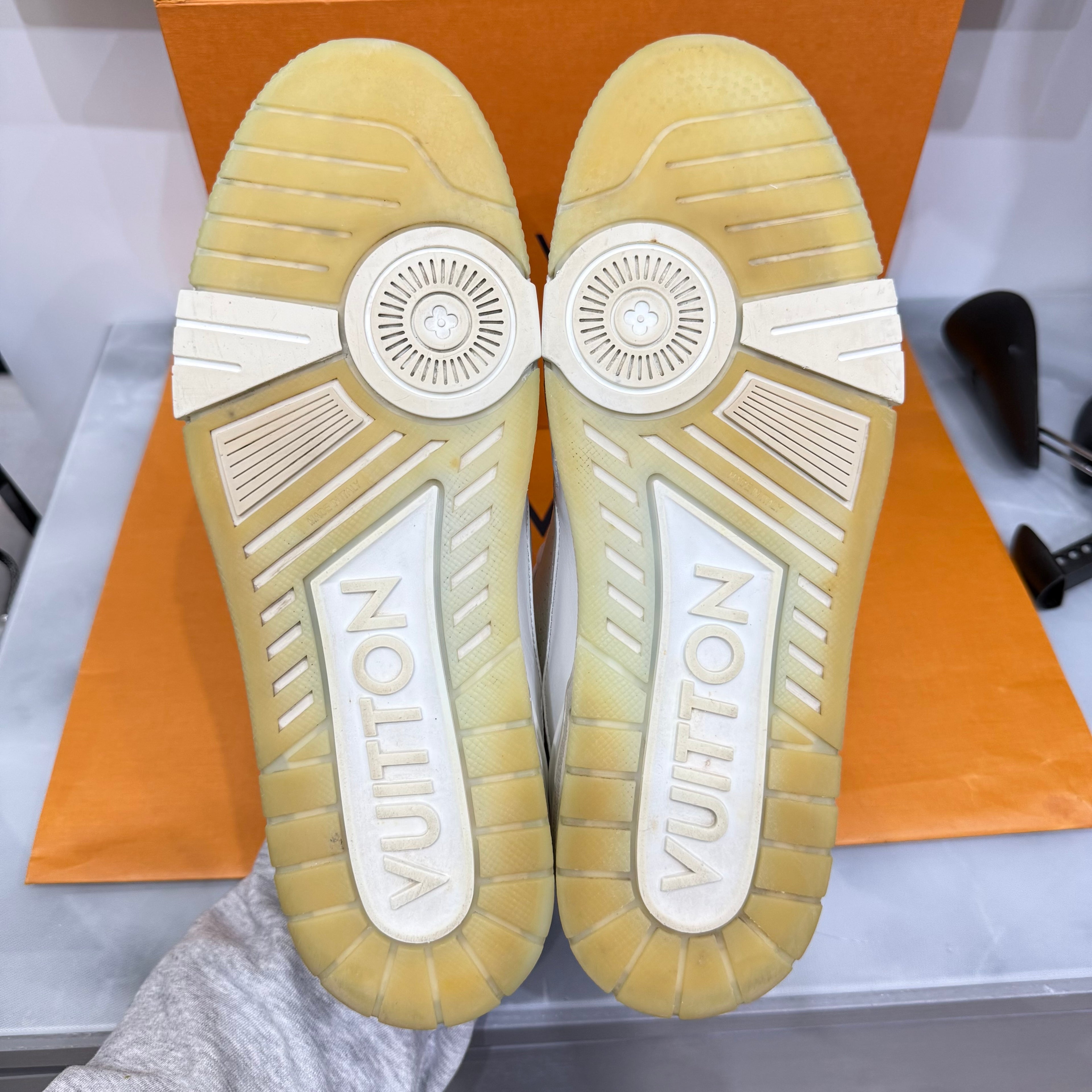 Louis Vuitton Trainer 43