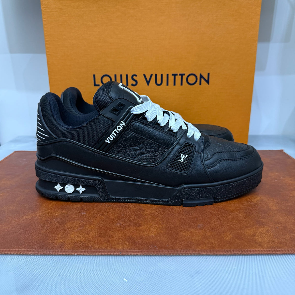 Louis Vuitton, Trainer, 42
