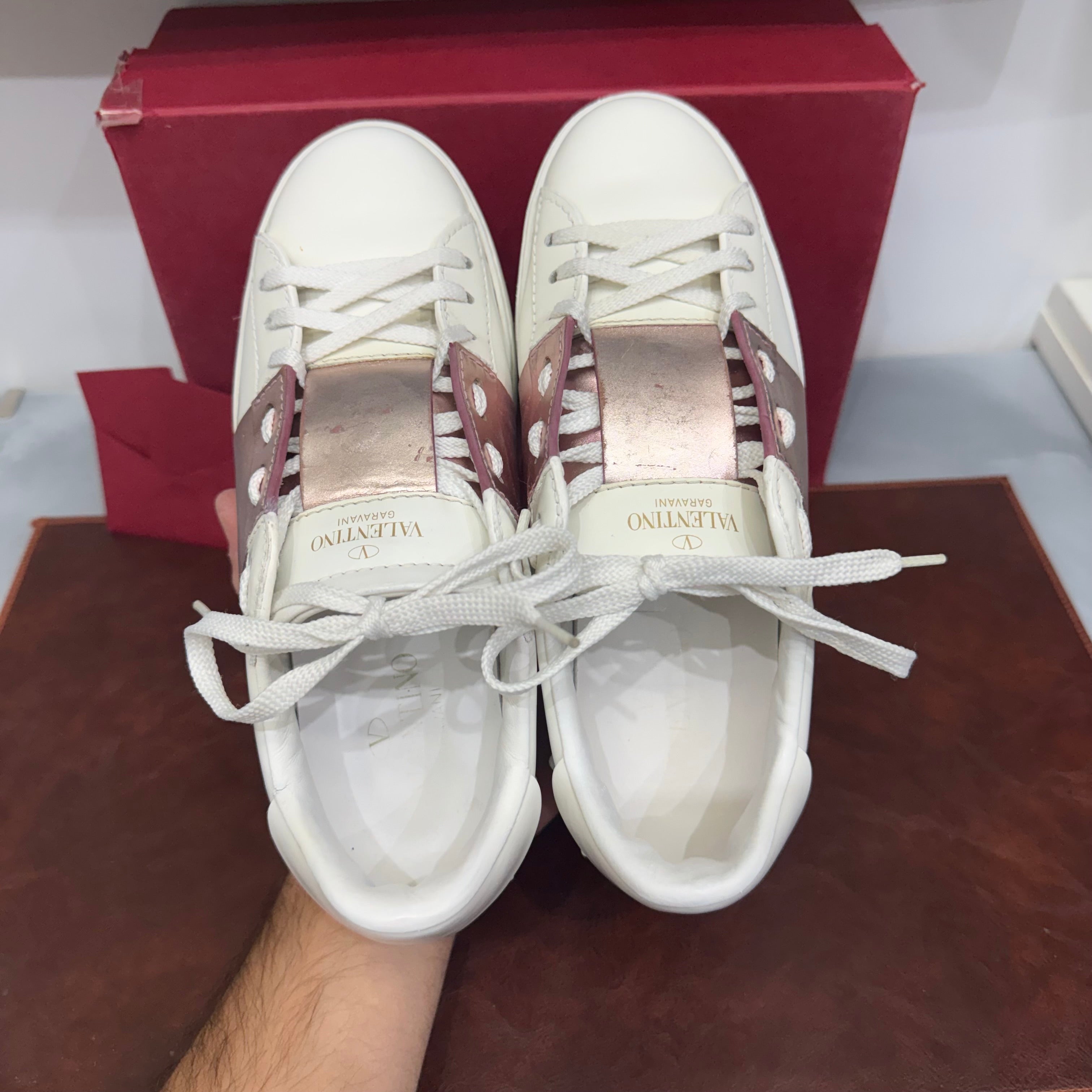 Valentino Garavani, Open, 36.5