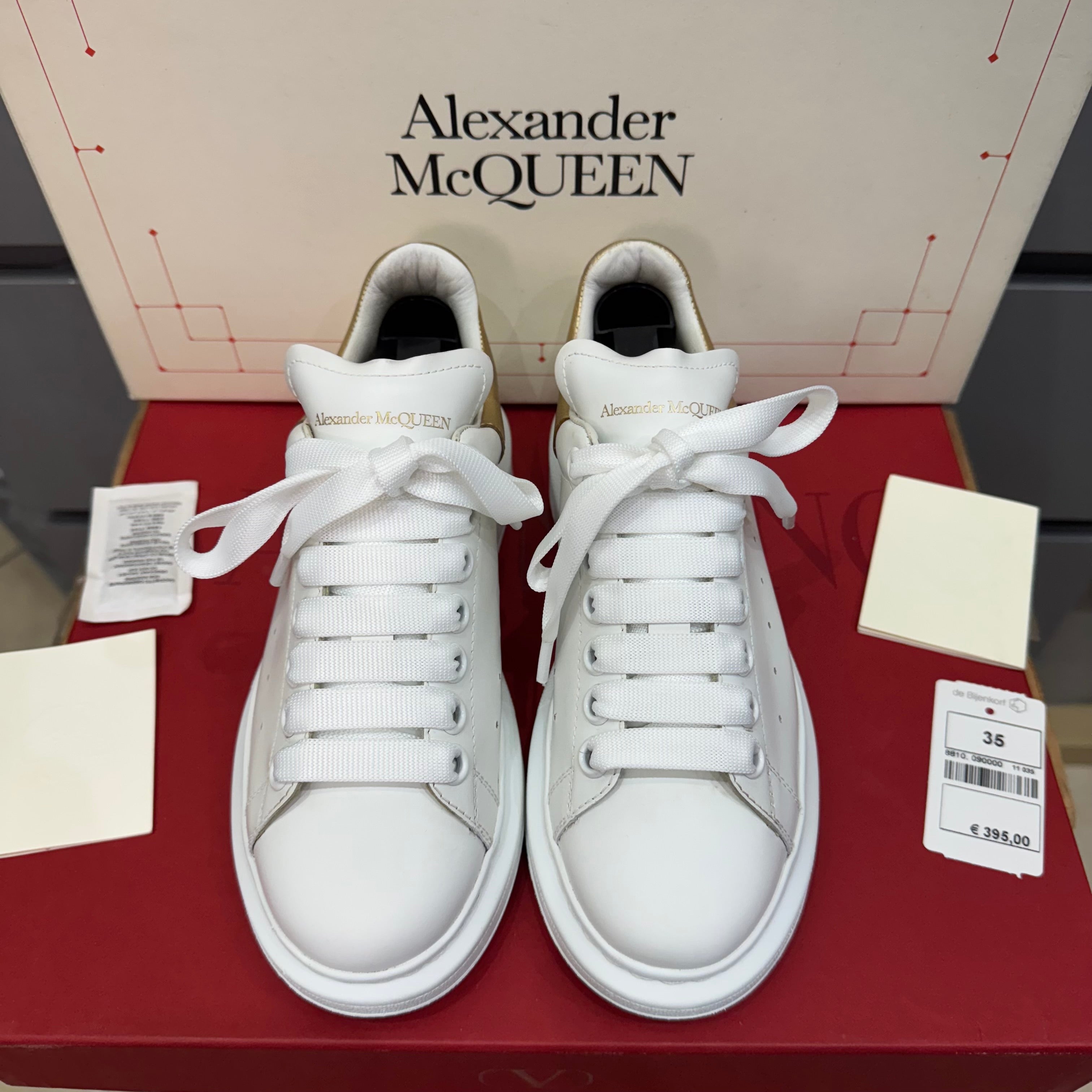 Alexander McQueen 35