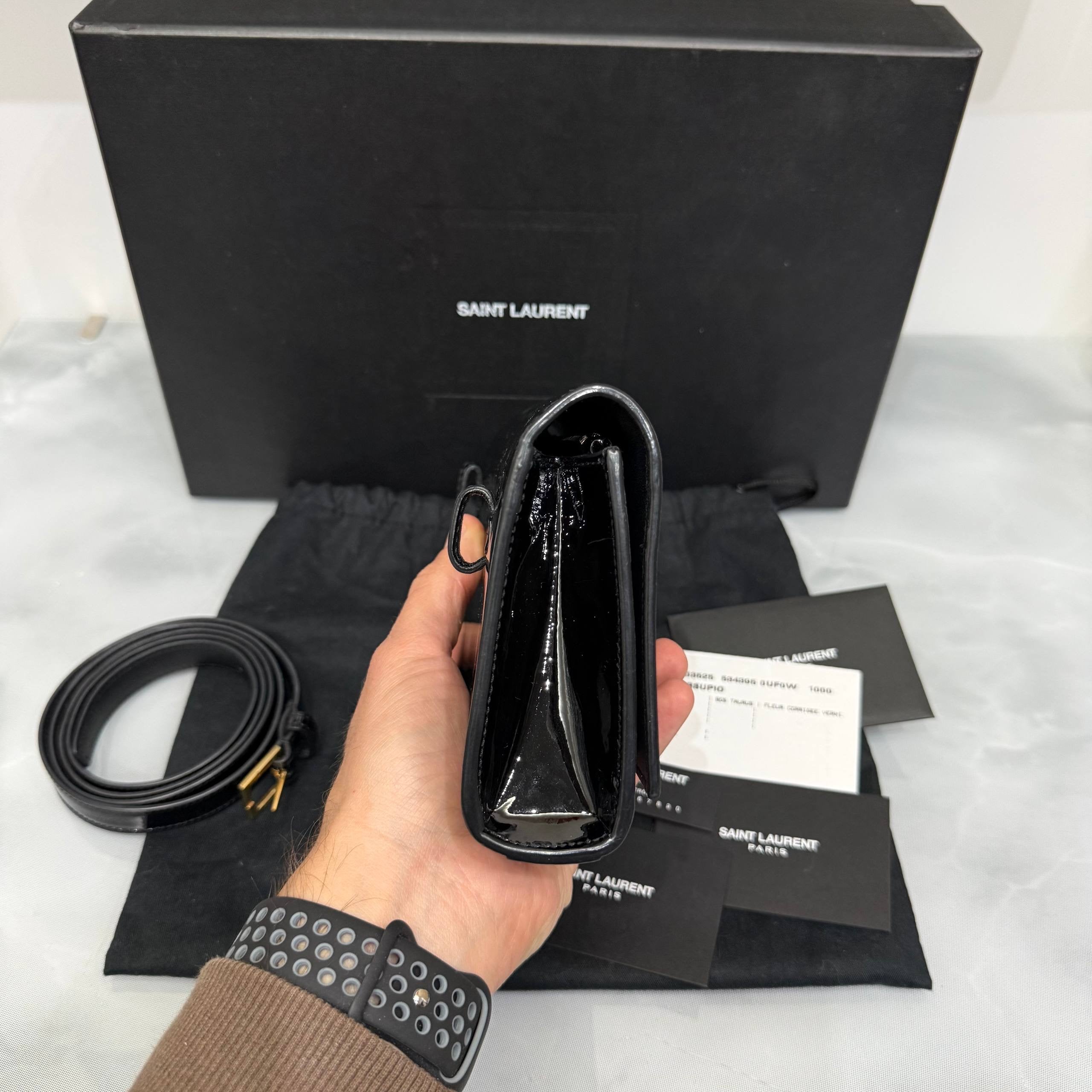 Saint Laurent, Kate lucida