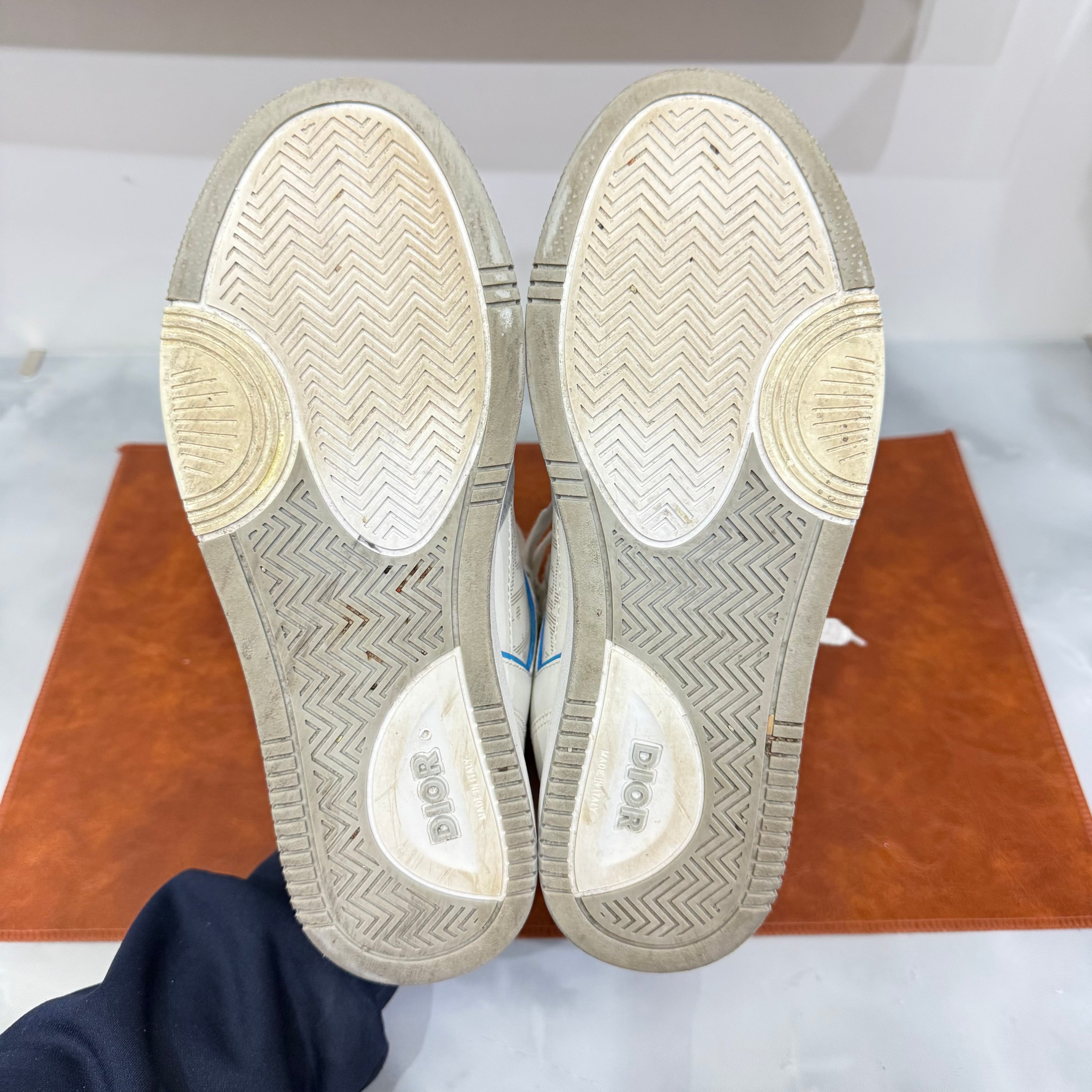 Christian Dior, B27, 39
