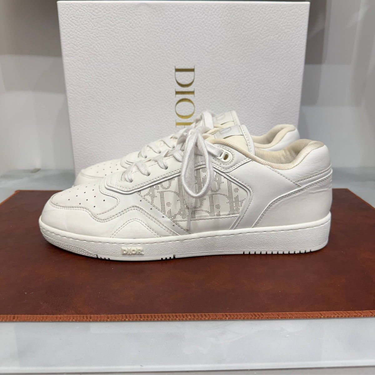 Christian Dior, B27, 44