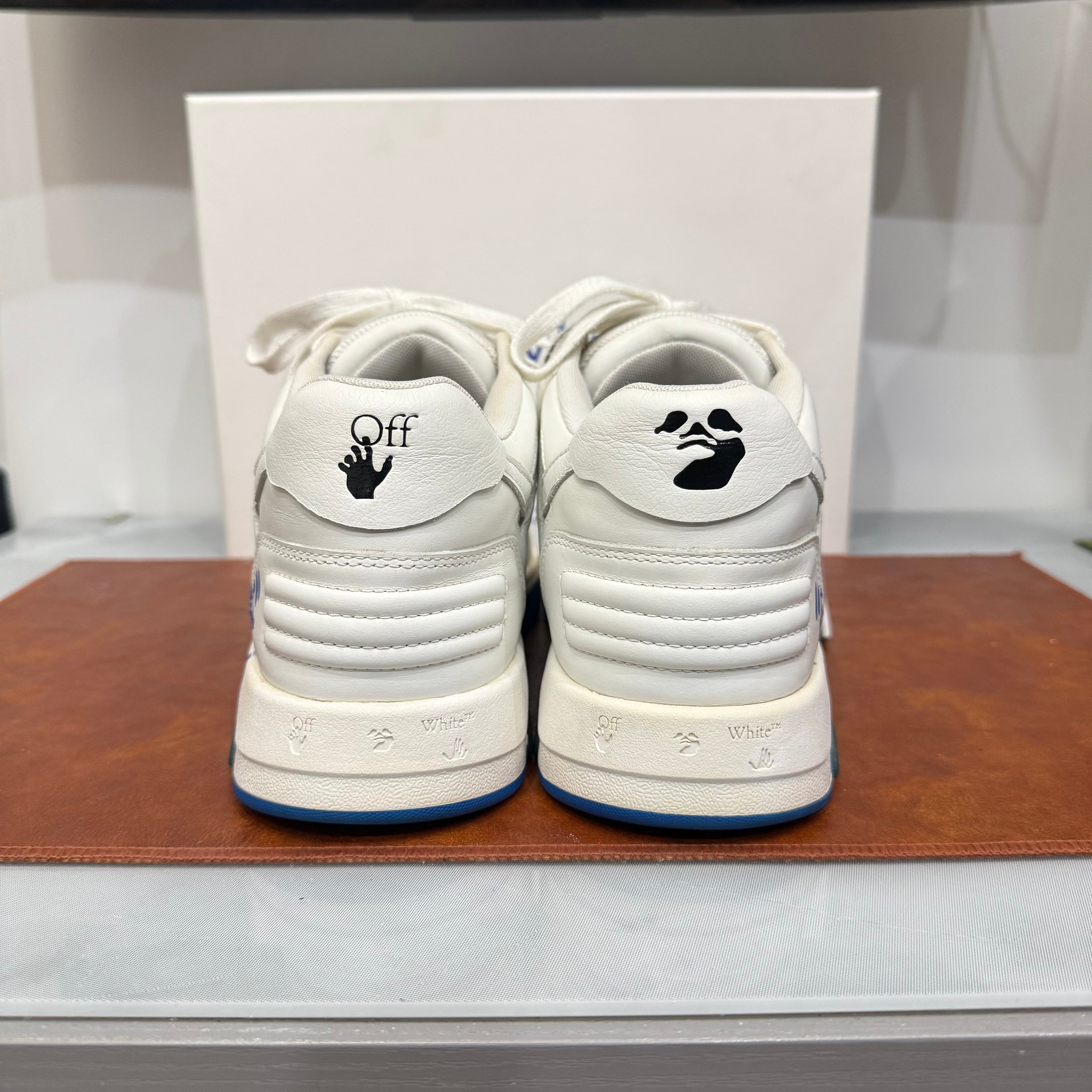 Off White, Out of Office, 41