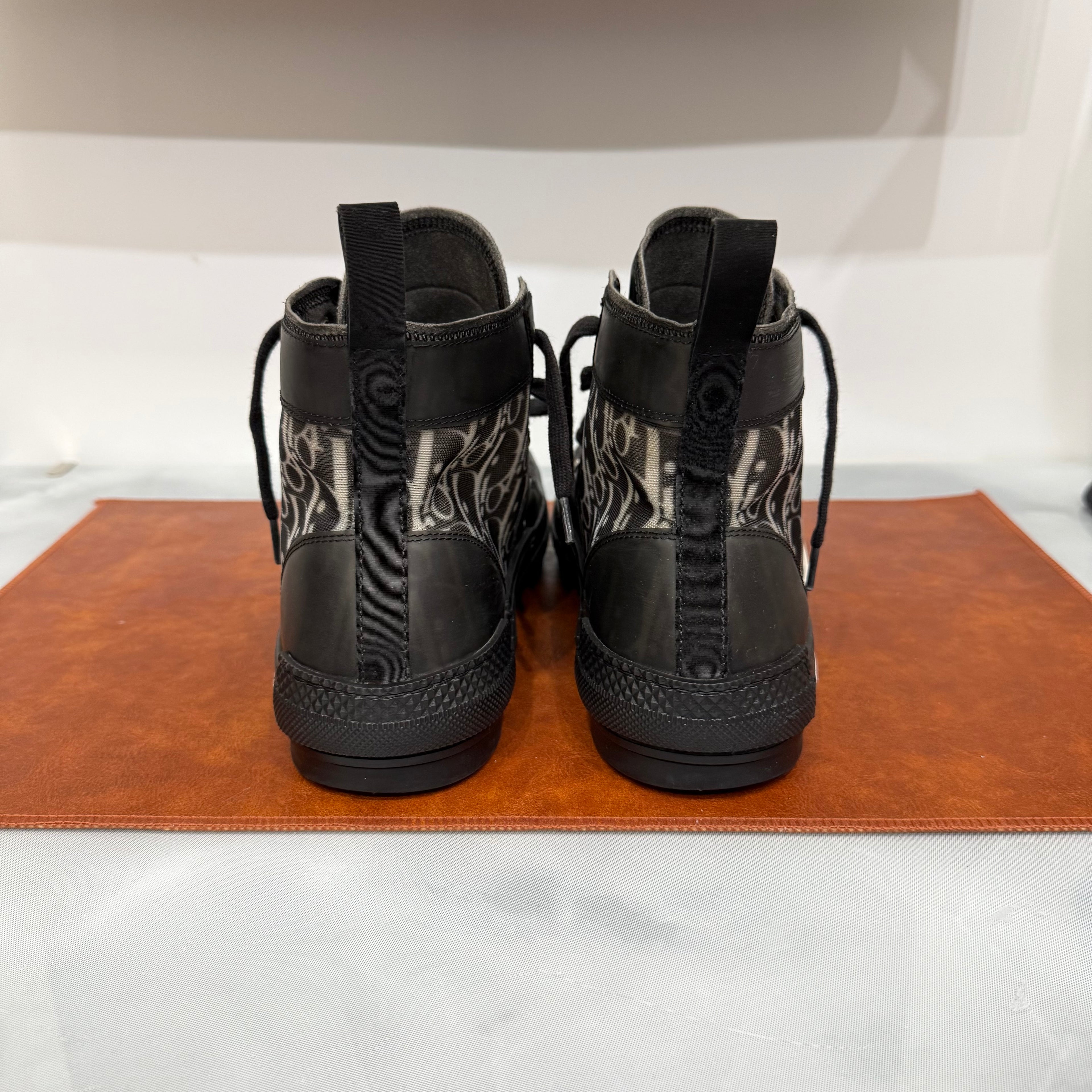 Dior, B23, 42