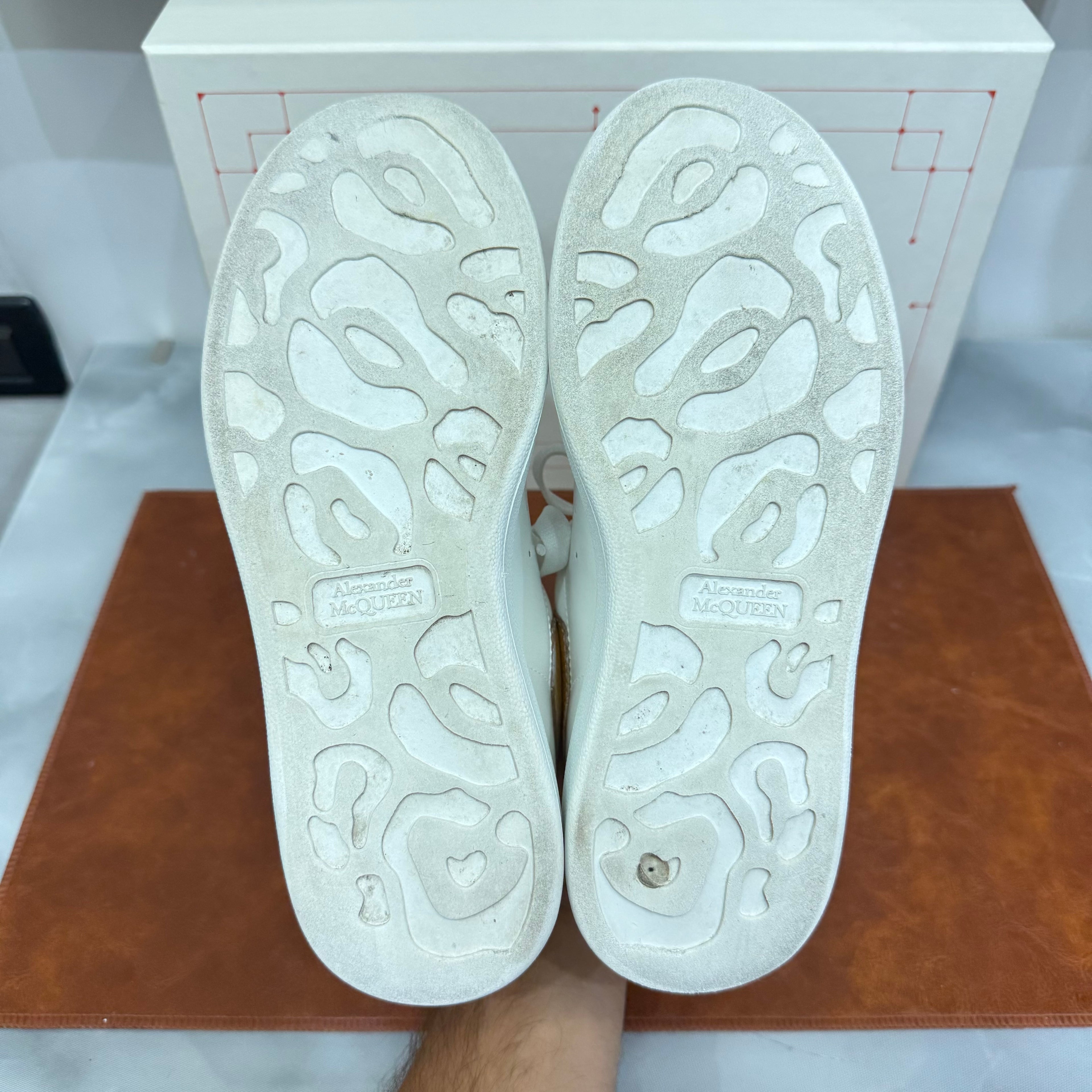 Alexander McQueen, OverSized, 36