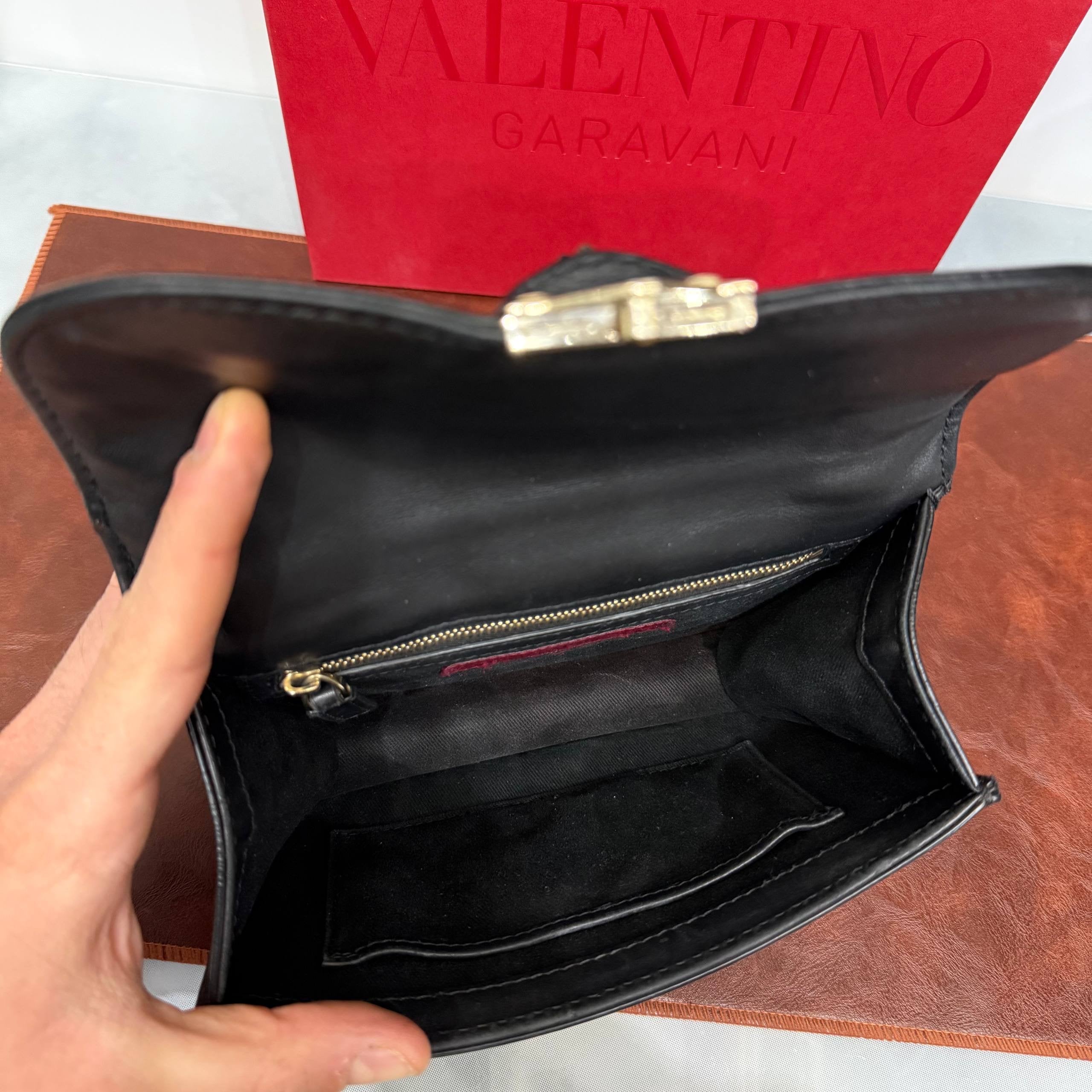 Valentino Garavani, Glamour Lock
