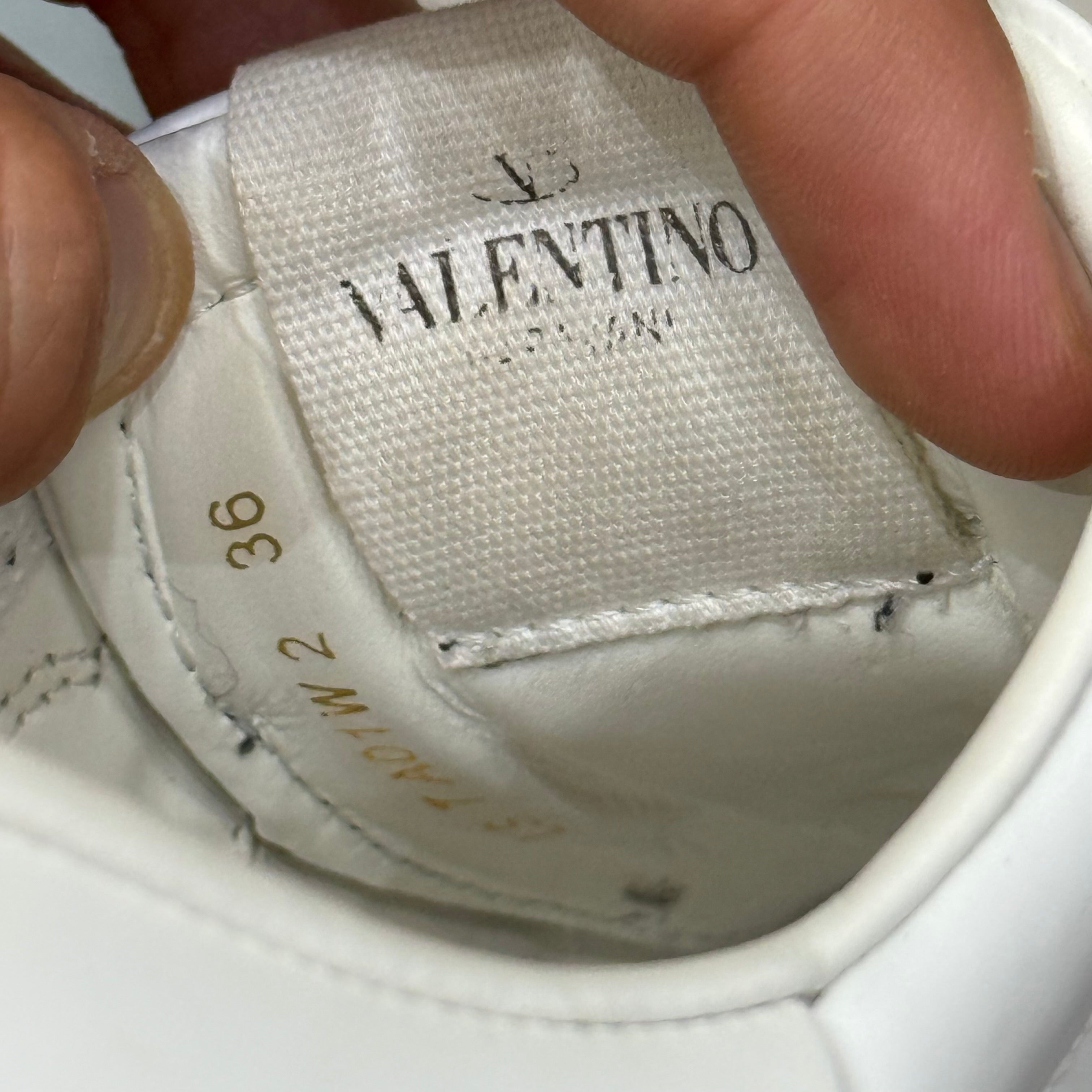Valentino Garavani, Untitled, 36