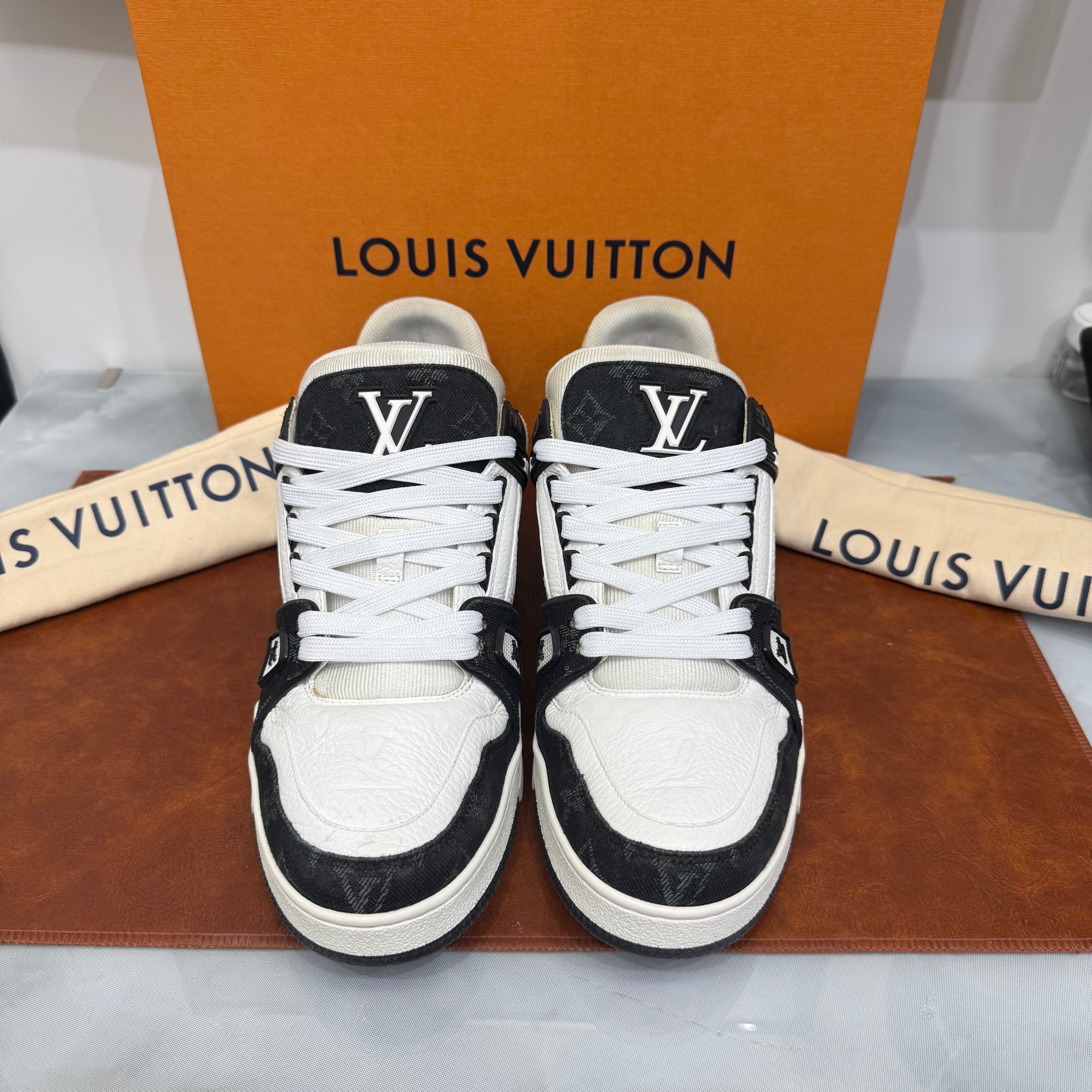 Louis Vuitton, Trainer, 43