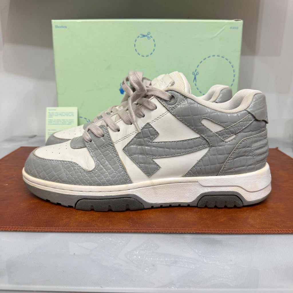 Off White, Out of Office, 42