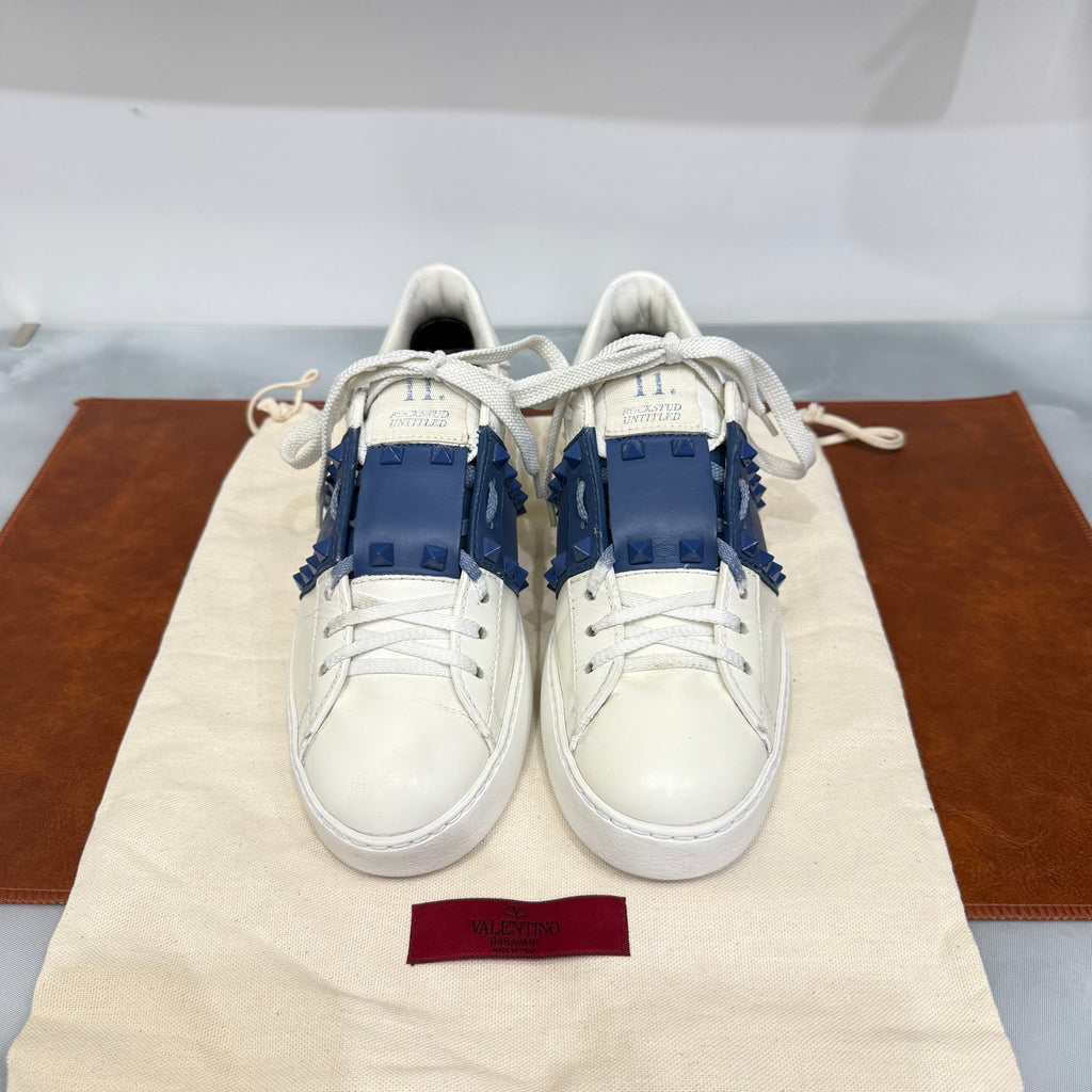 Valentino Garavani, Untitled, 36
