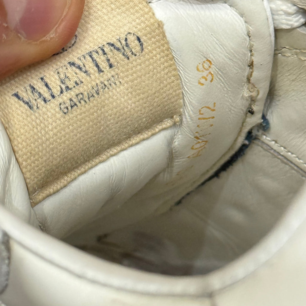 Valentino Garavani, Untitled, 36