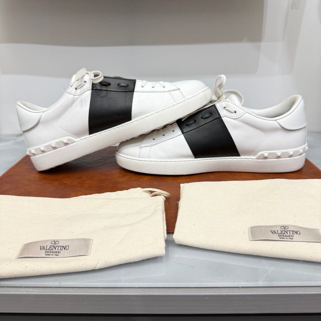 Valentino Garavani, Open, 43