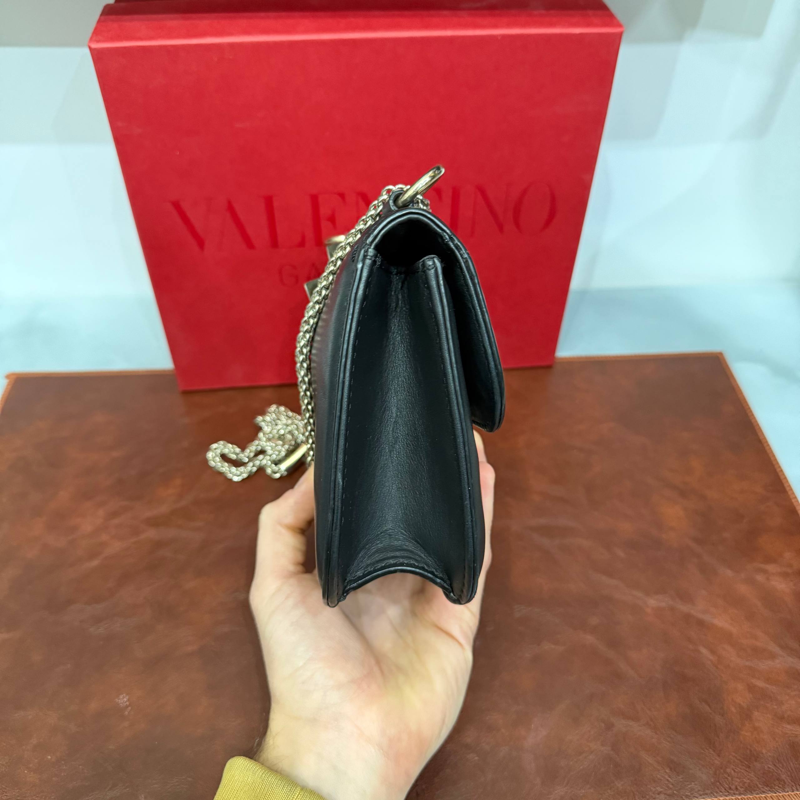 Valentino Garavani, Glamour Lock