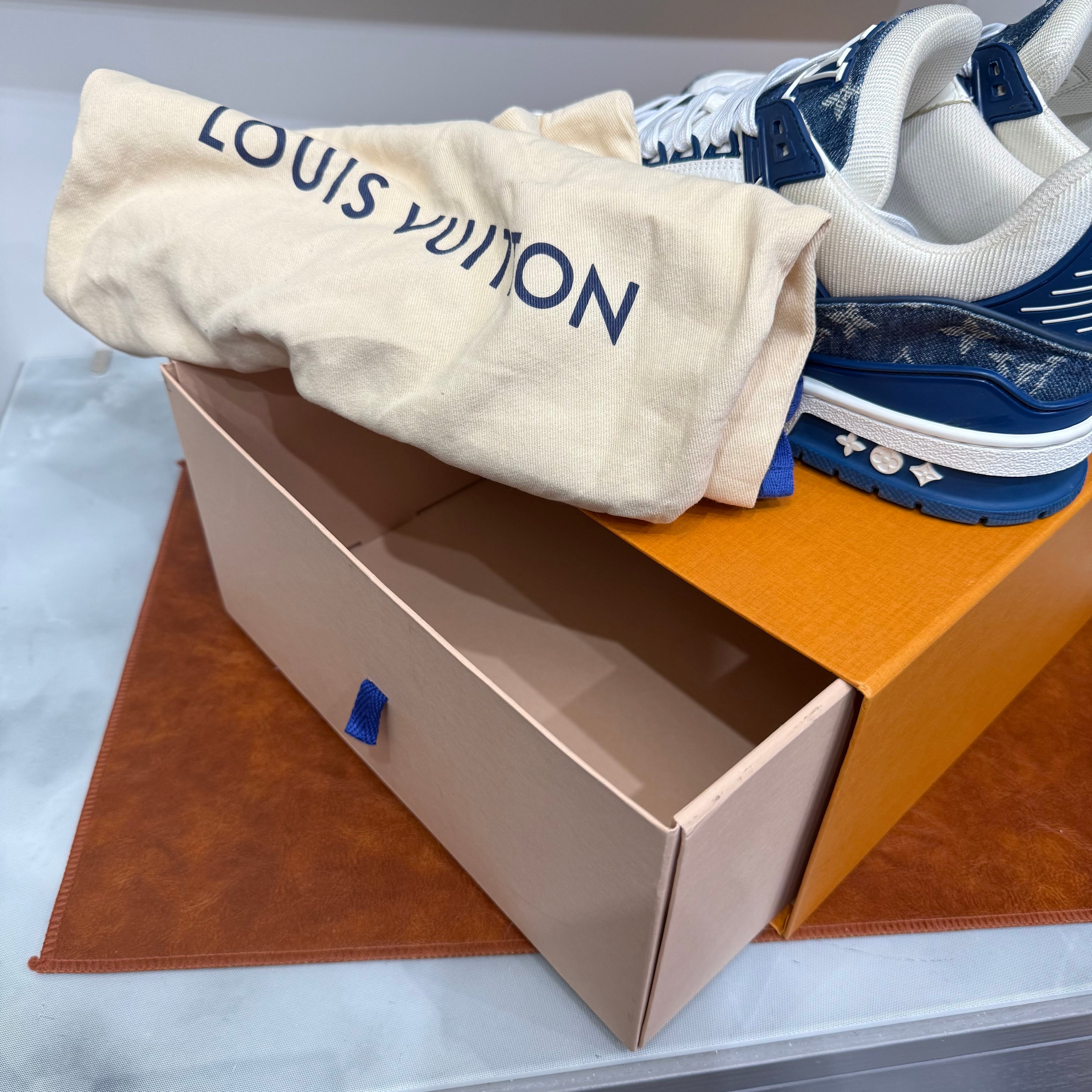 Louis Vuitton, Trainer, 42