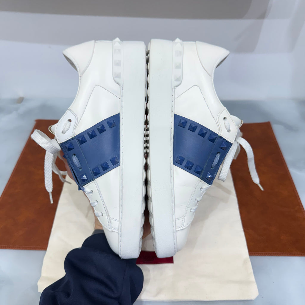 Valentino Garavani, Untitled, 36
