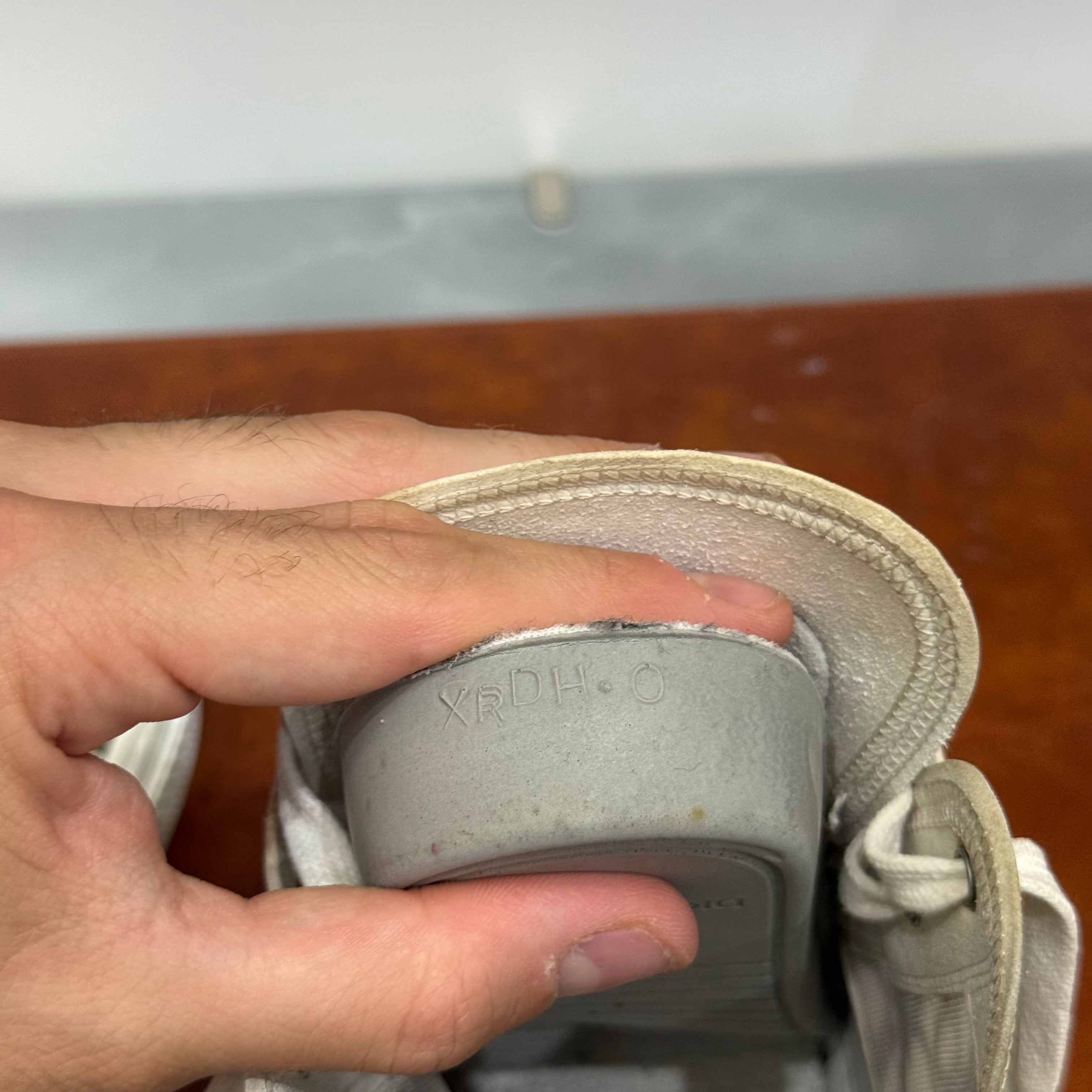 Christian Dior, B23, 37