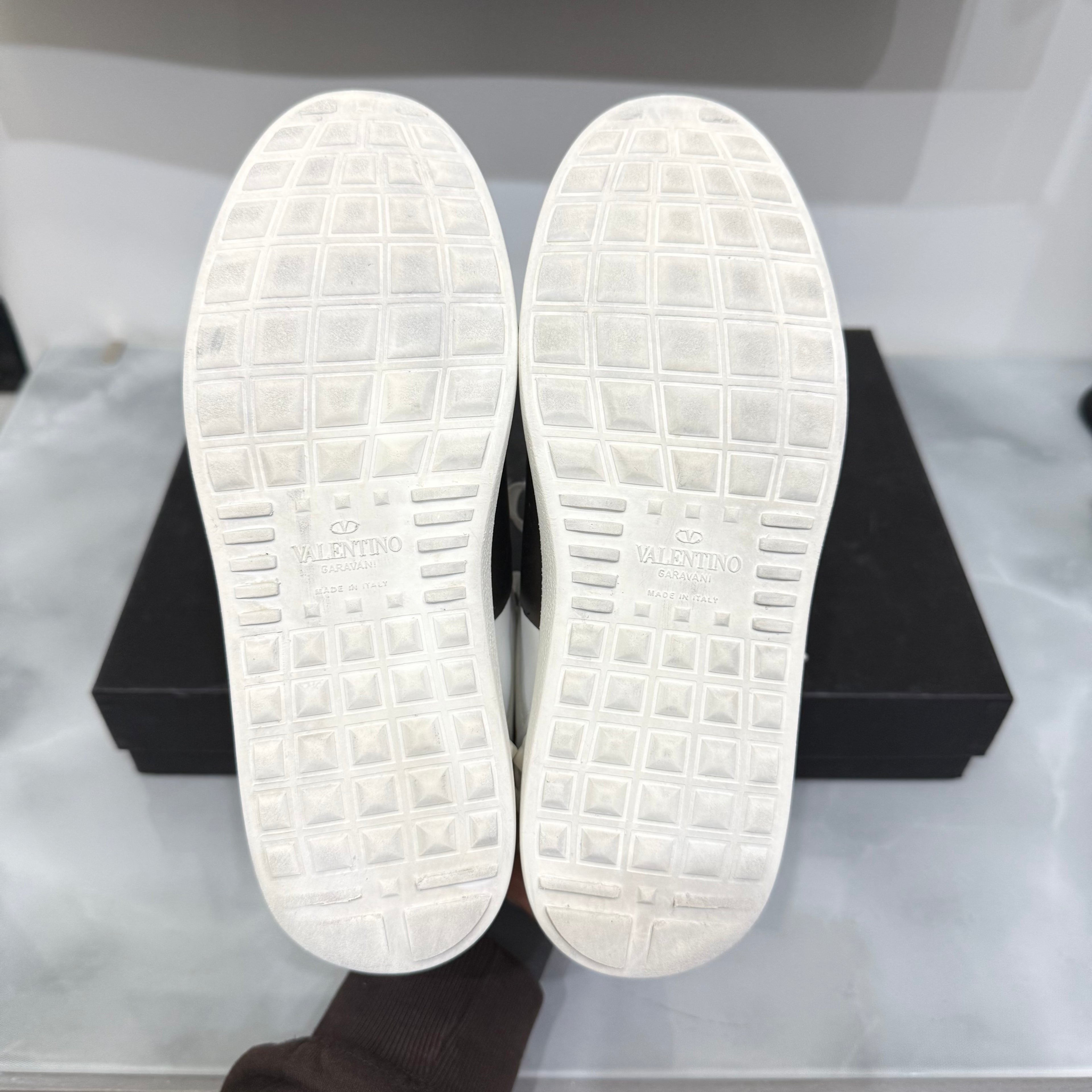 Valentino Garavani, Open, 35