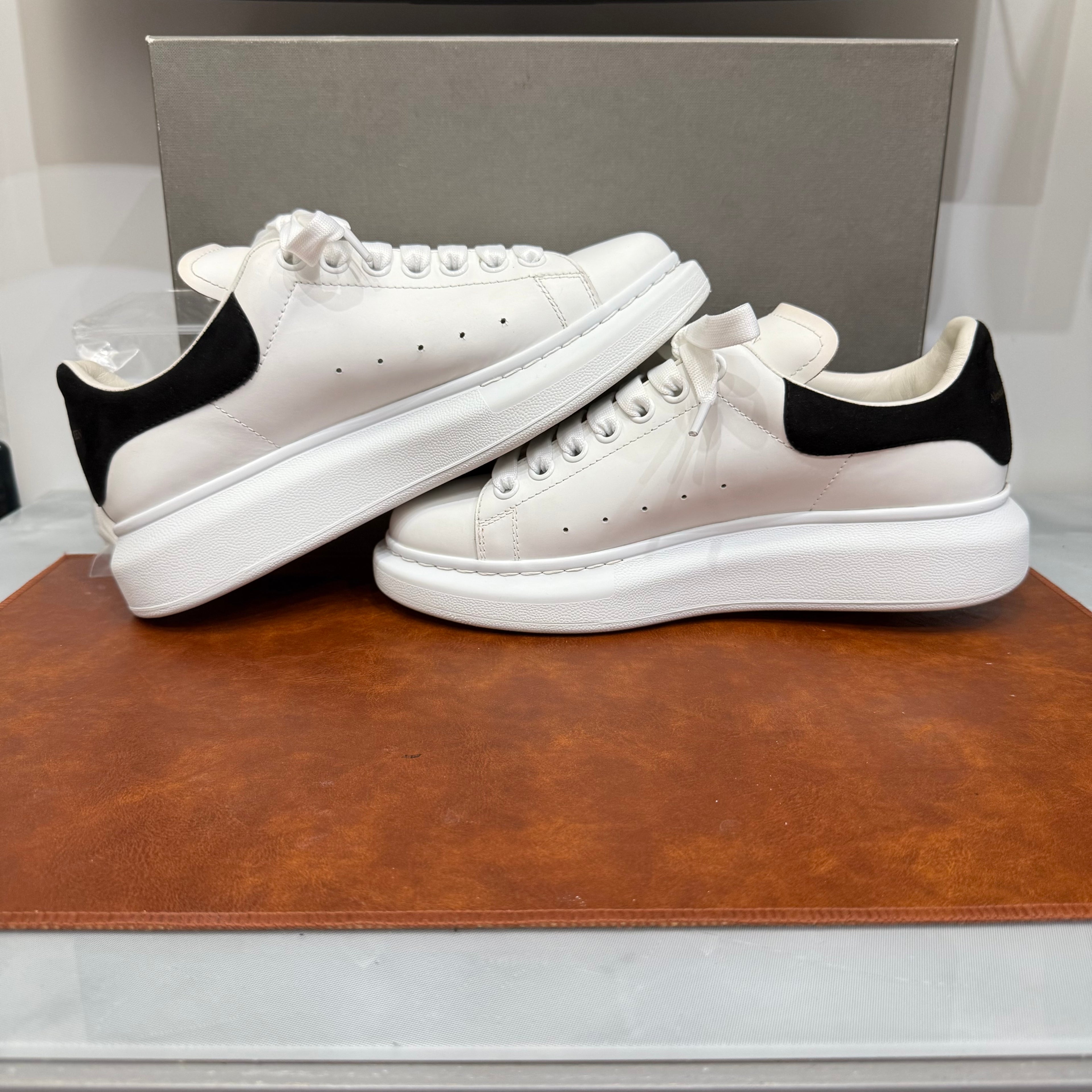 Alexander McQueen, OverSized, 40
