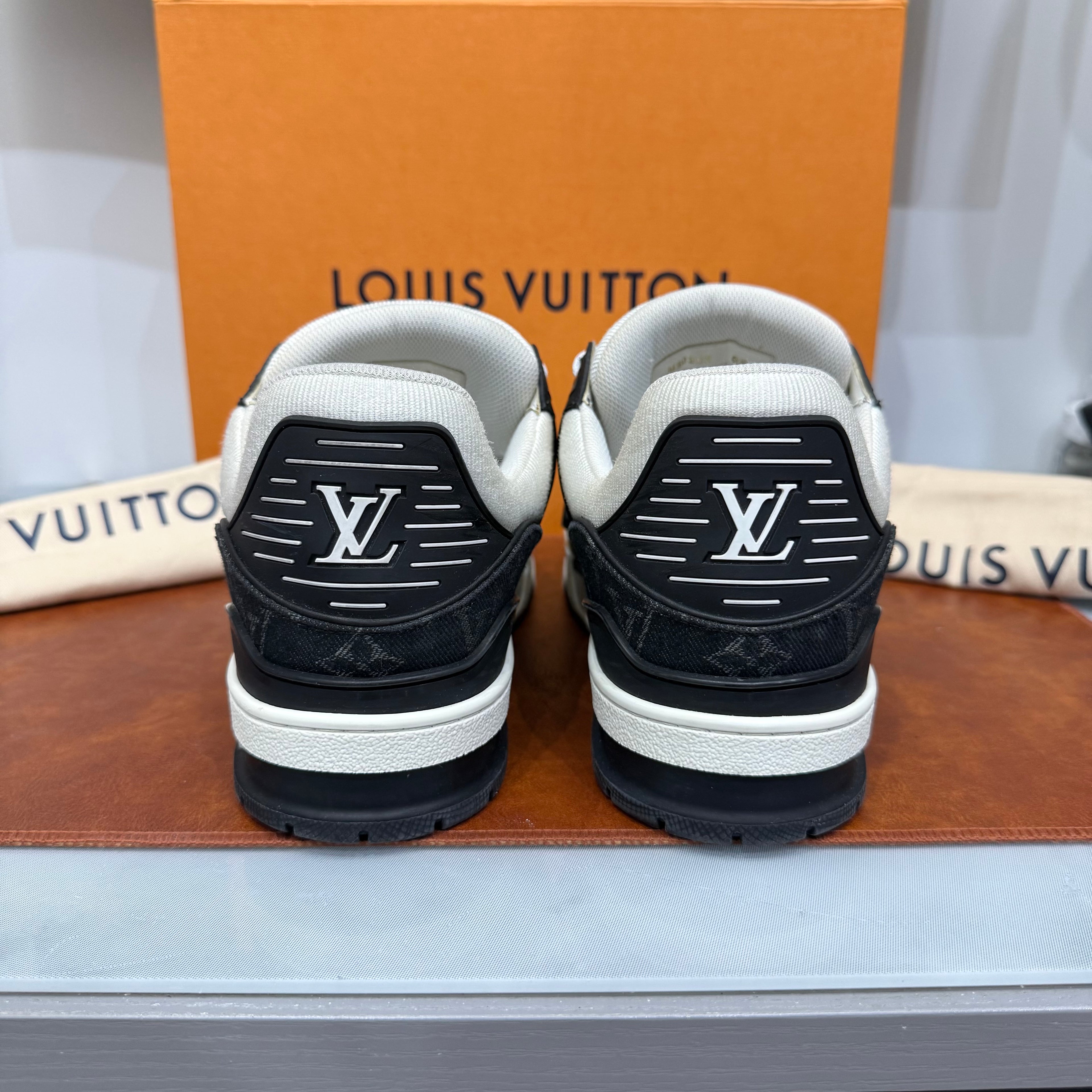 Louis Vuitton, Trainer, 43