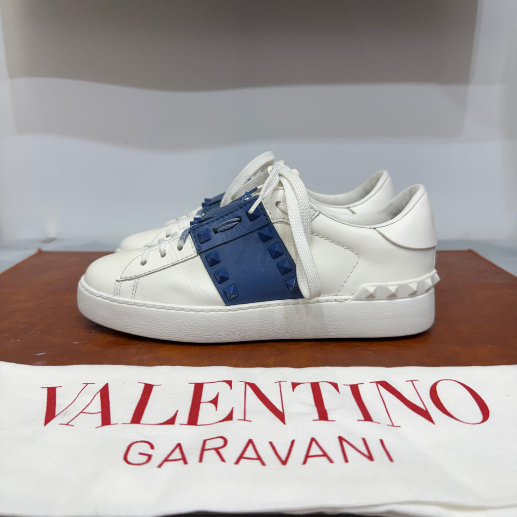 Valentino Garavani, Untitled, 36