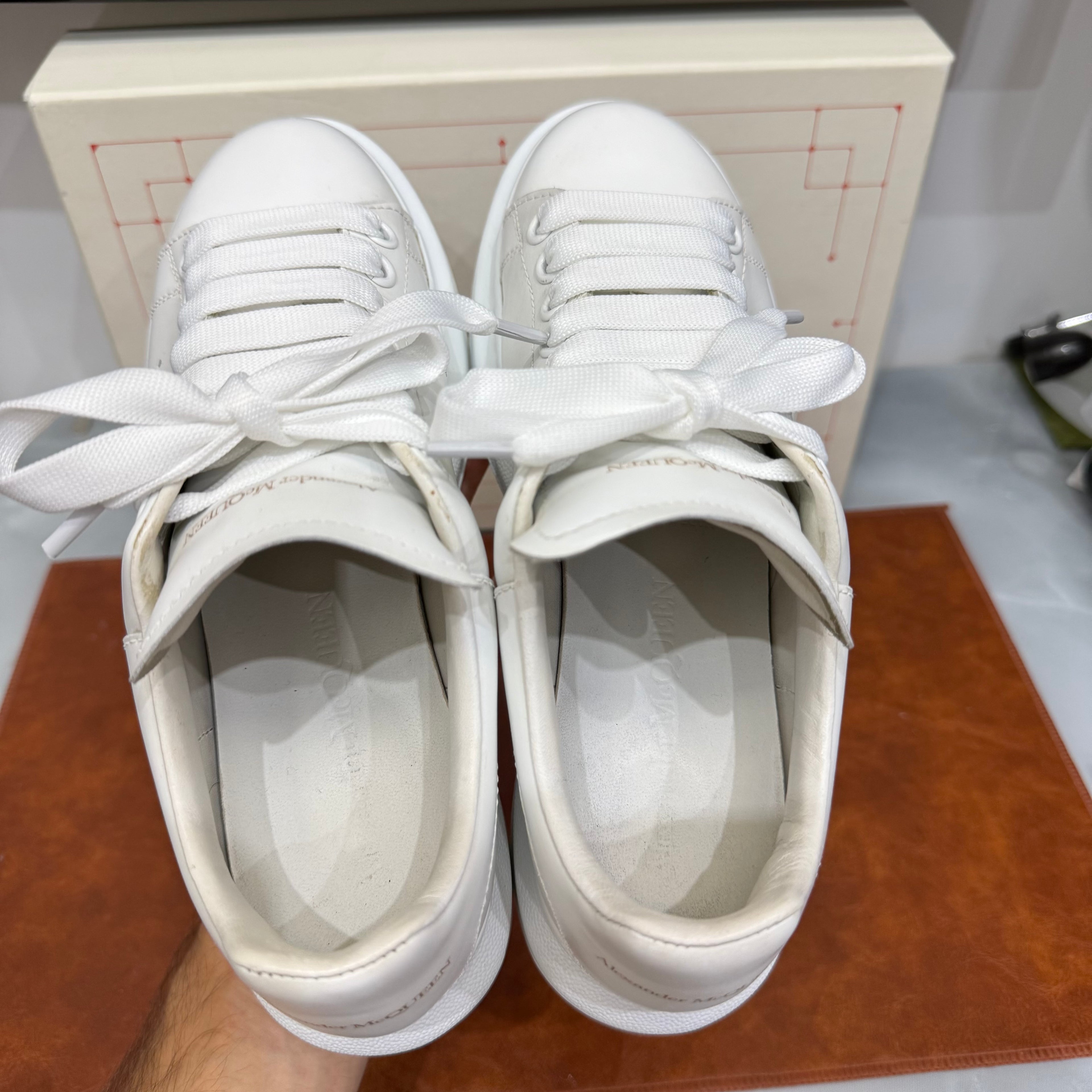 Alexander McQueen, OverSized, 37