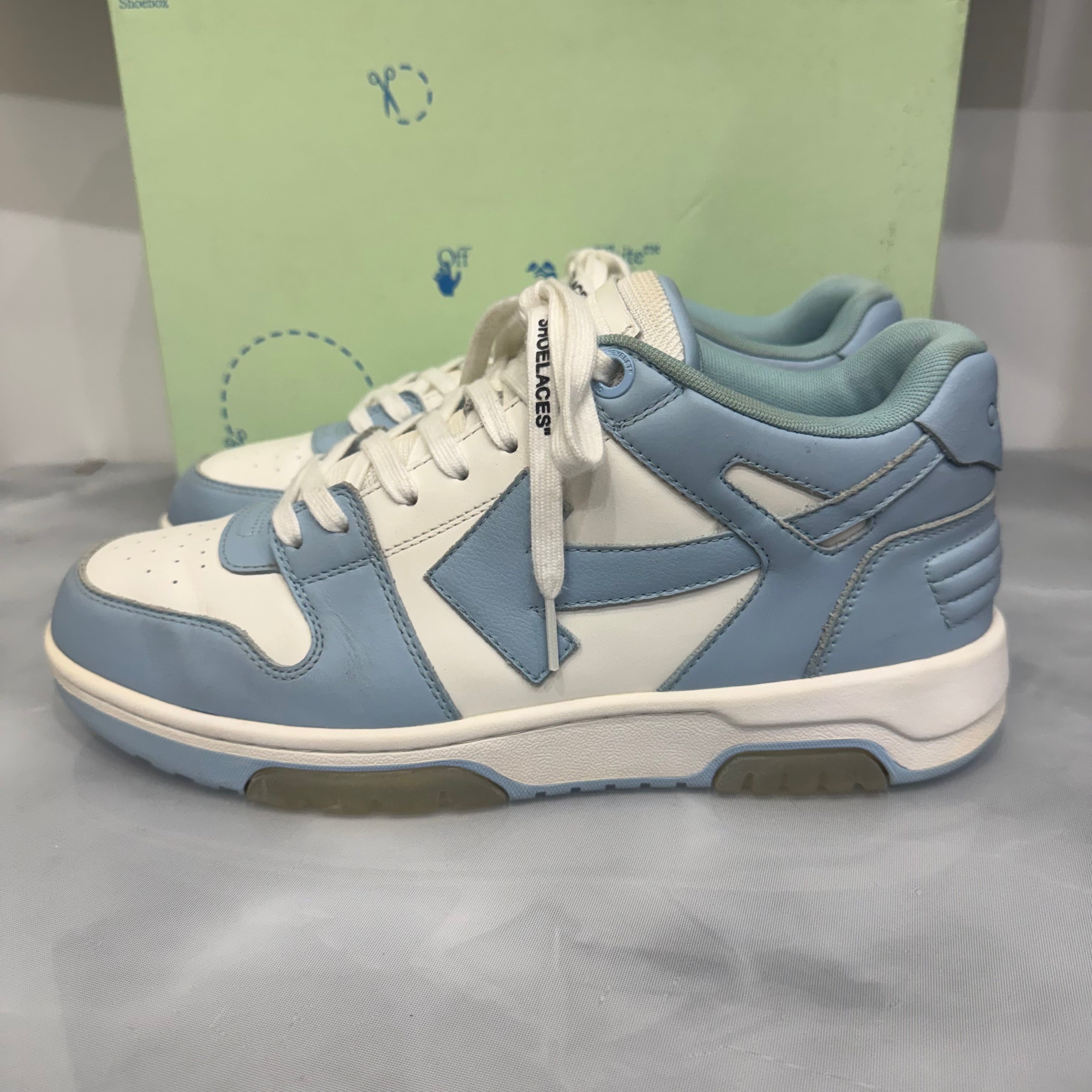 Off White Out of Office 43