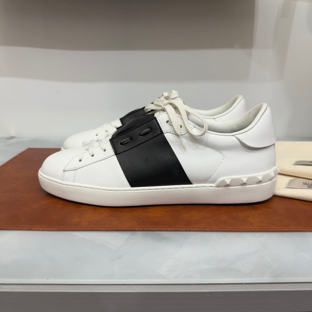 Valentino Garavani, Open, 43
