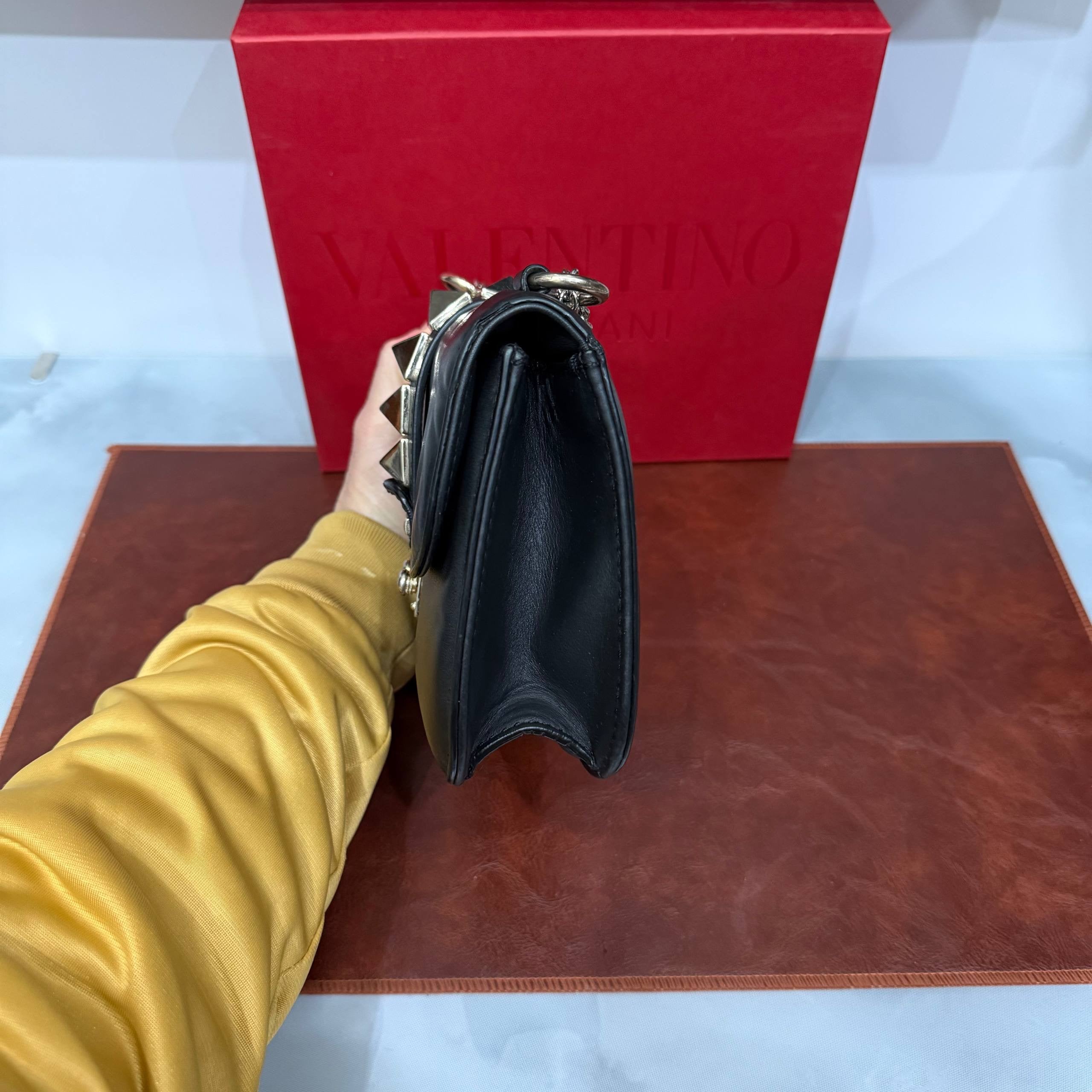Valentino Garavani, Glamour Lock
