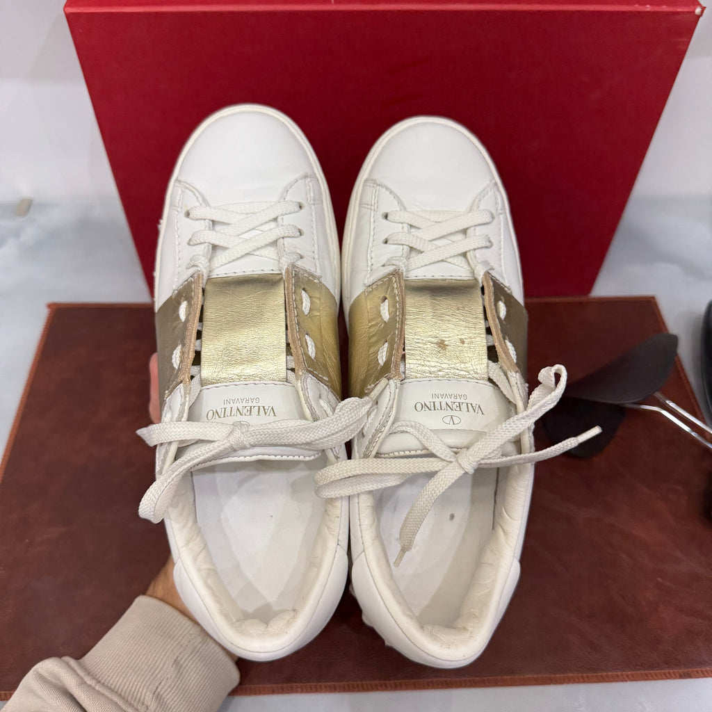 Valentino Garavani, Open, 38