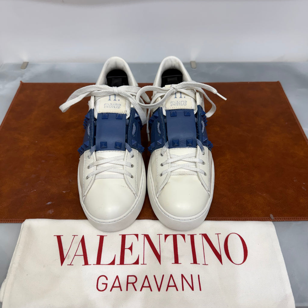 Valentino Garavani, Untitled, 36