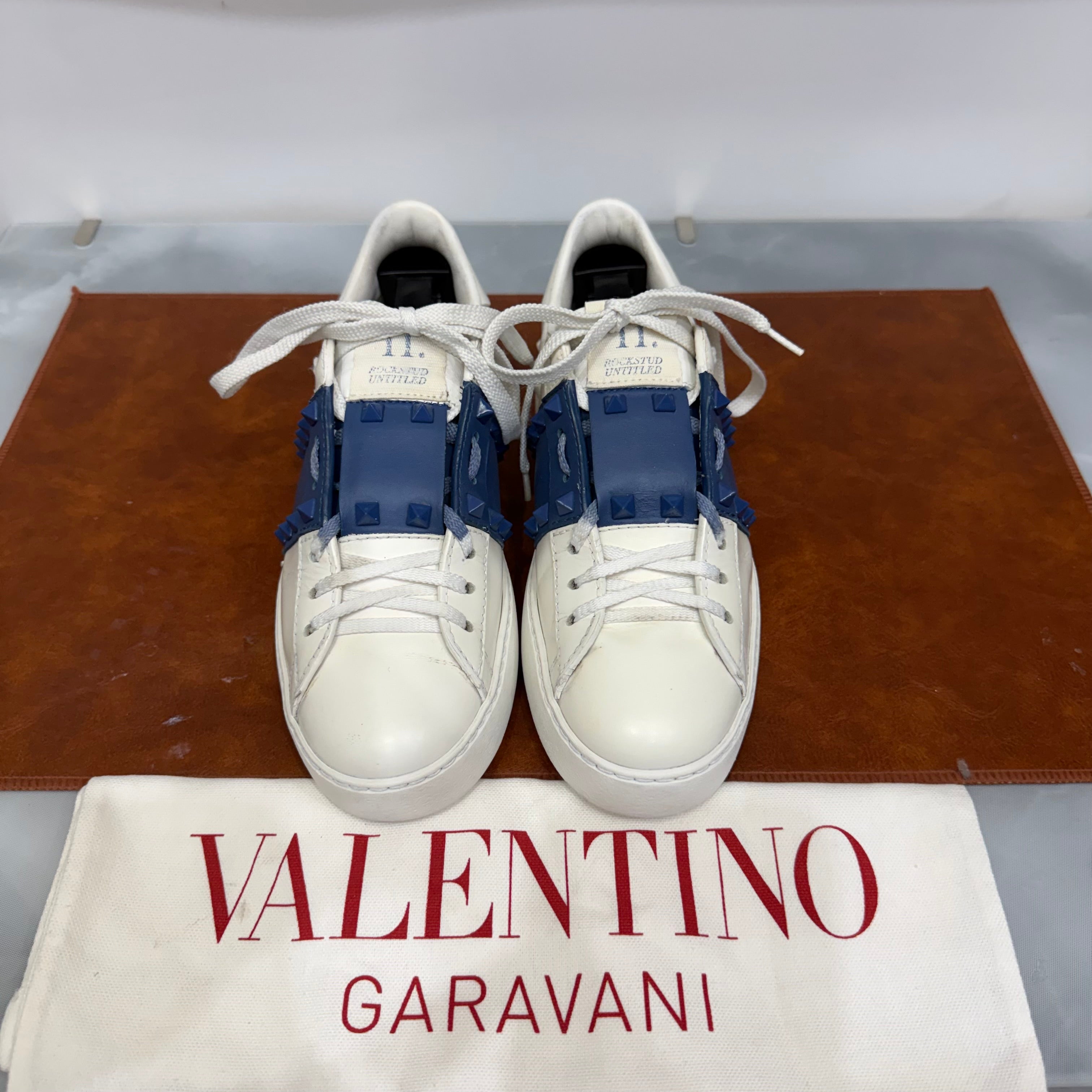 Valentino Garavani, Untitled, 36