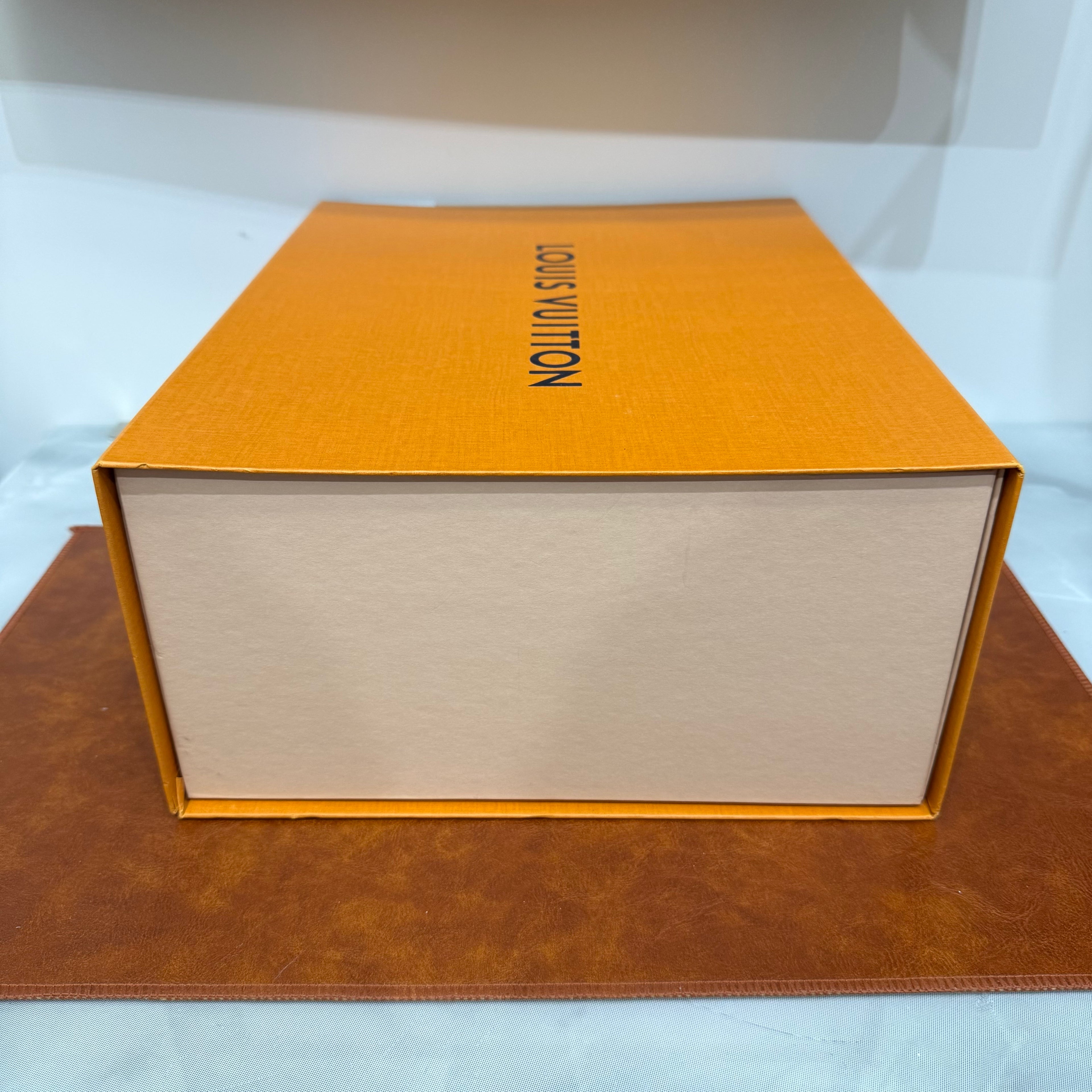 Louis Vuitton, Trainer, 42