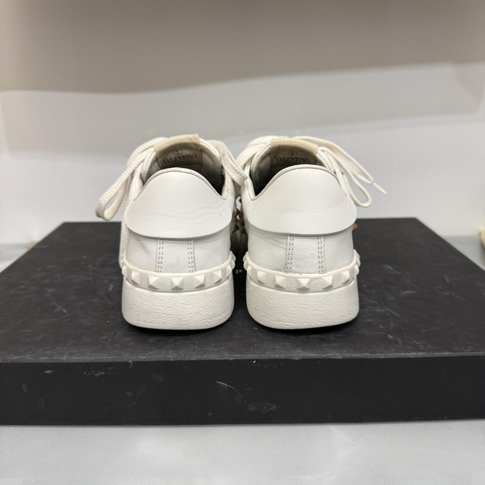 Valentino Garavani, Rockstud Untitled, 35