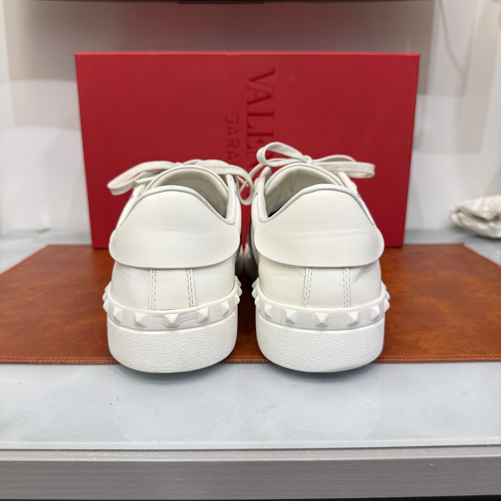 Valentino Garavani, Open, 43