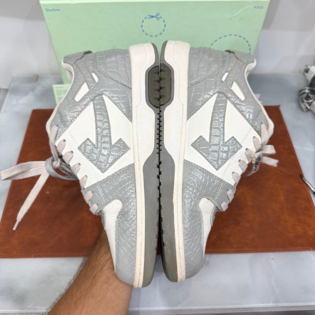 Off White, Out of Office, 42