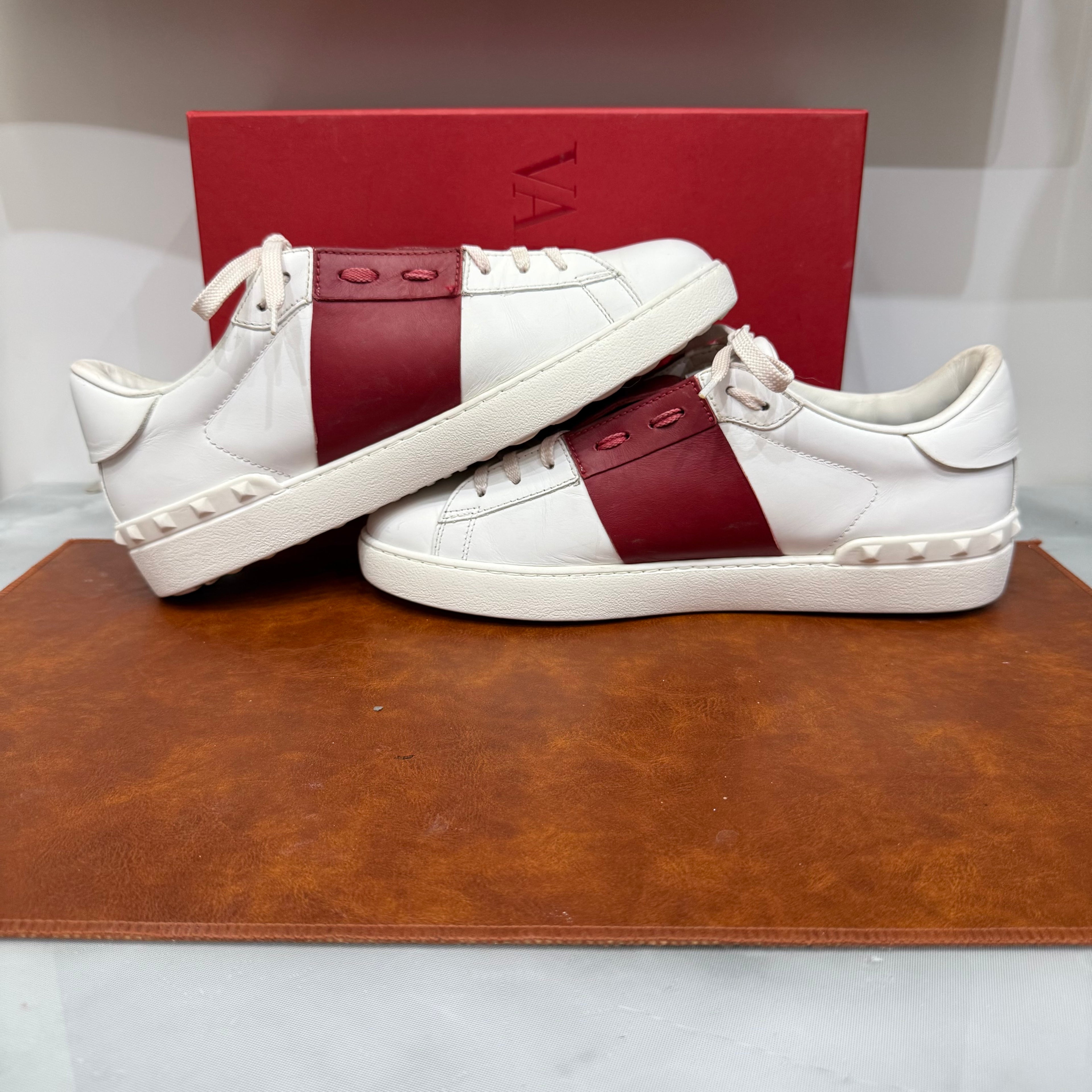 Valentino Garavani, Open, 41.5