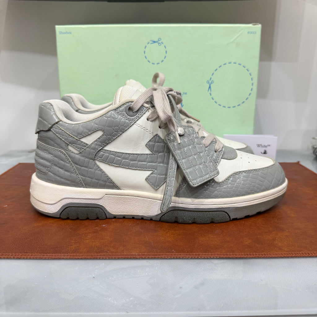 Off White, Out of Office, 42