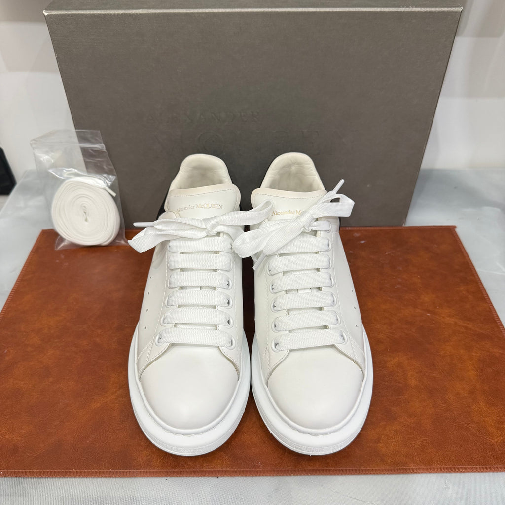 Alexander McQueen, OverSized, 40