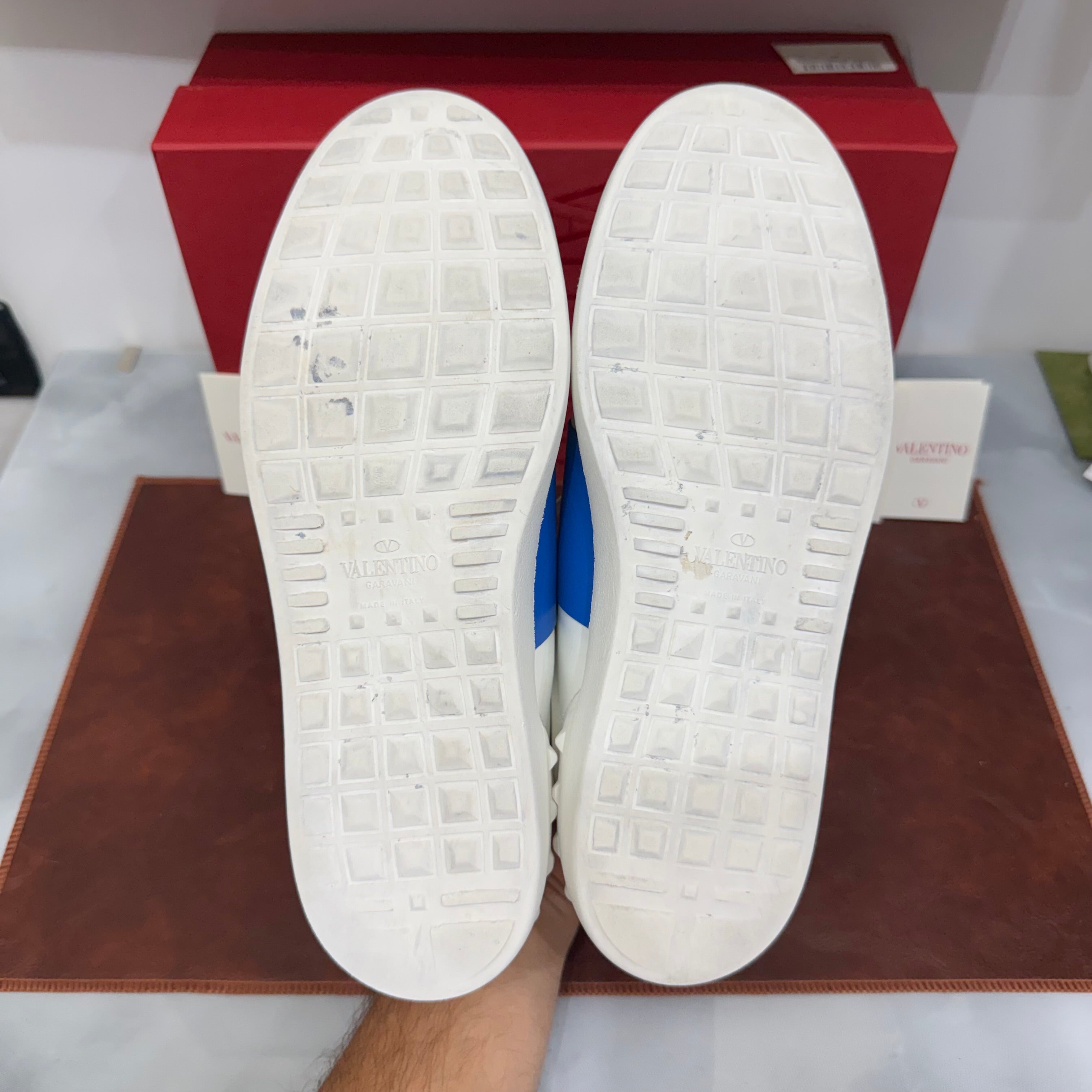Valentino Garavani, Open, 41.5