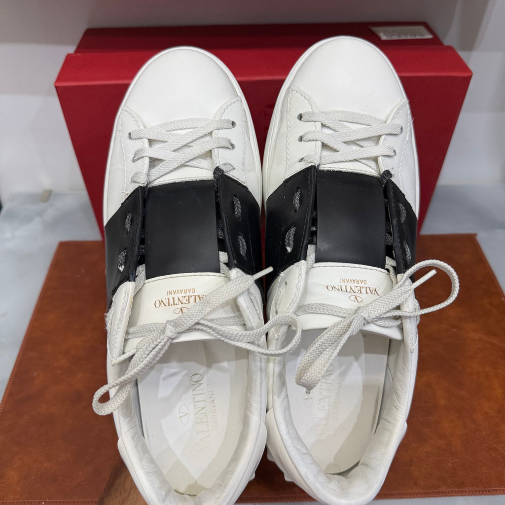 Valentino Garavani, Open, 43