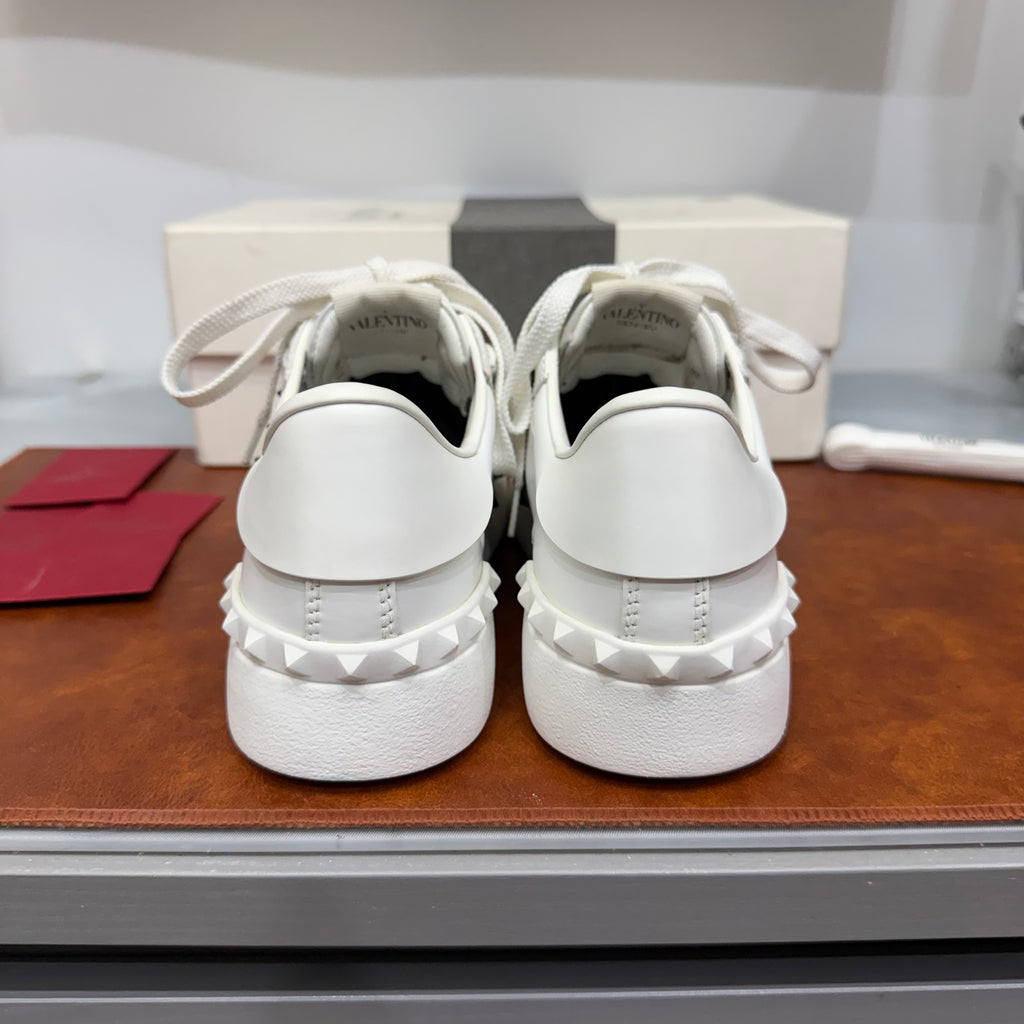 Valentino Garavani, Untitled, 36