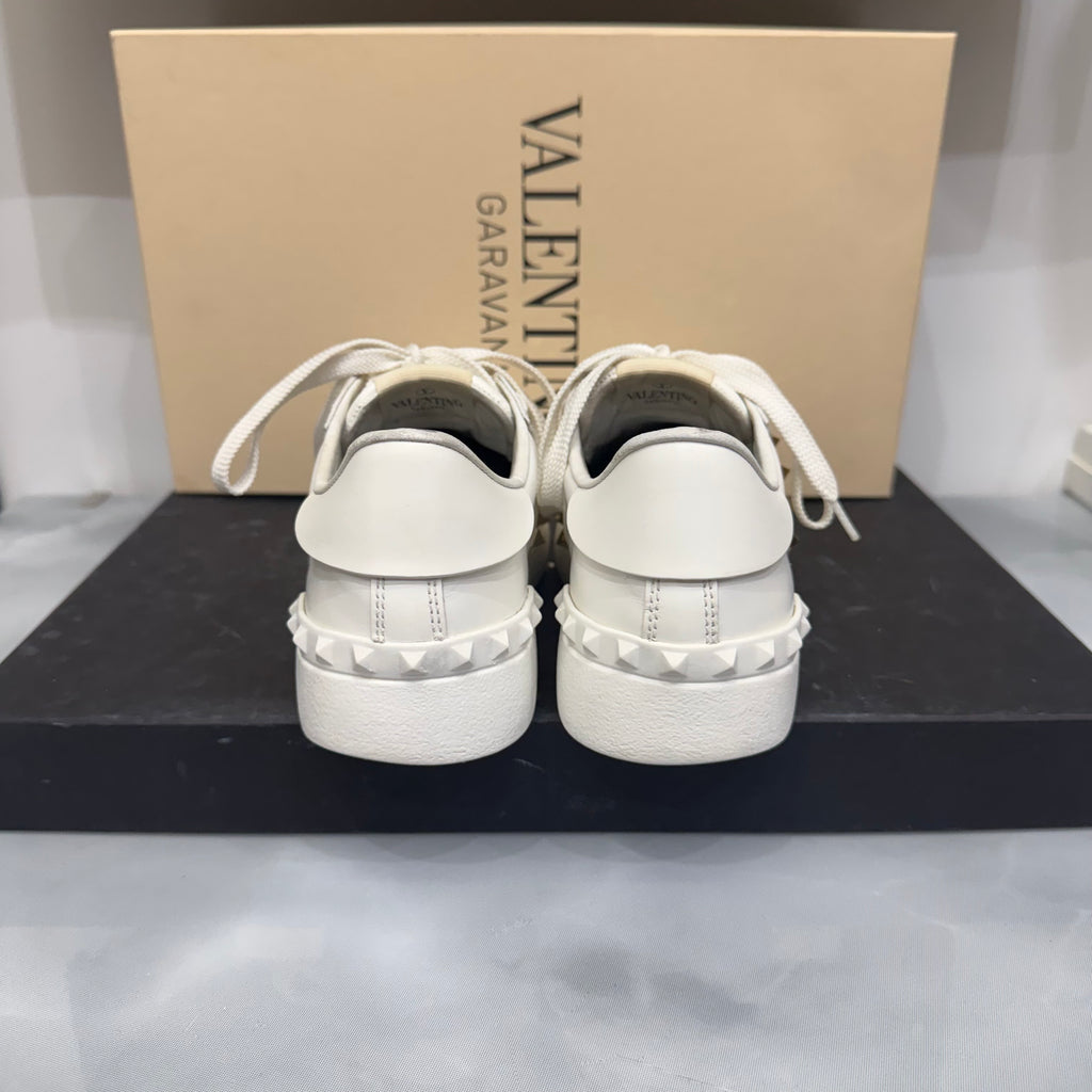 Valentino Garavani, Untitled, 36