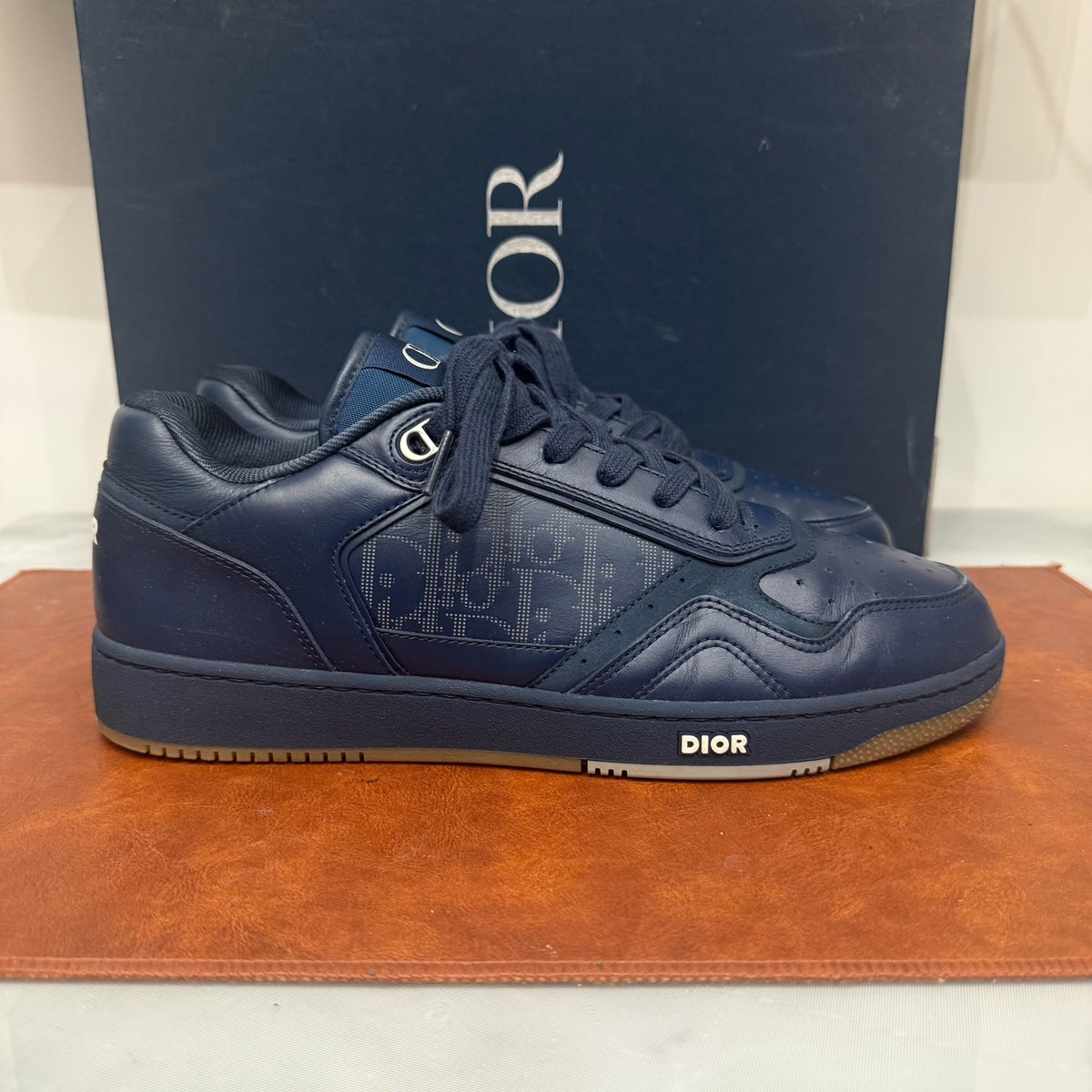 Christian Dior, B27, 43