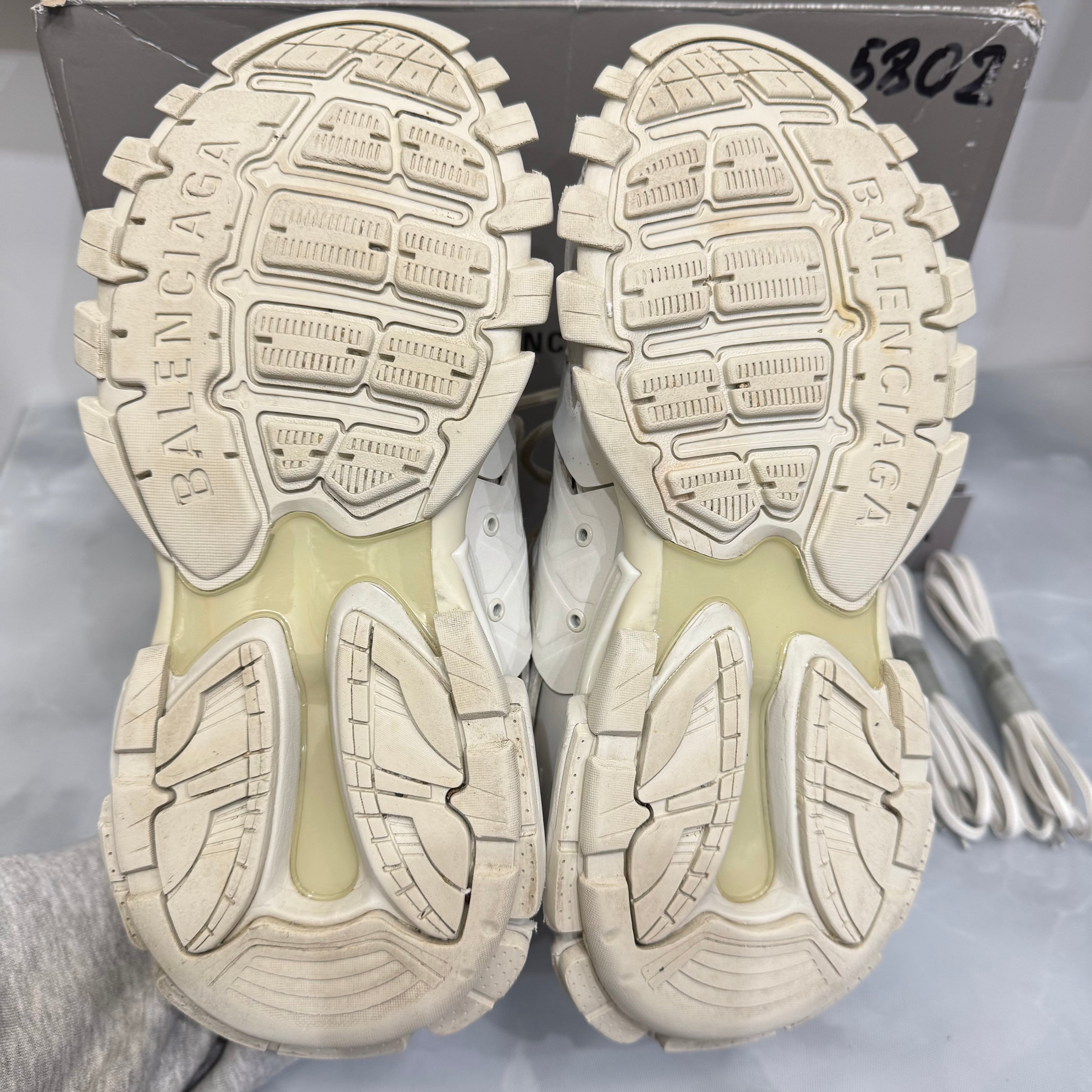 Balenciaga Track 40