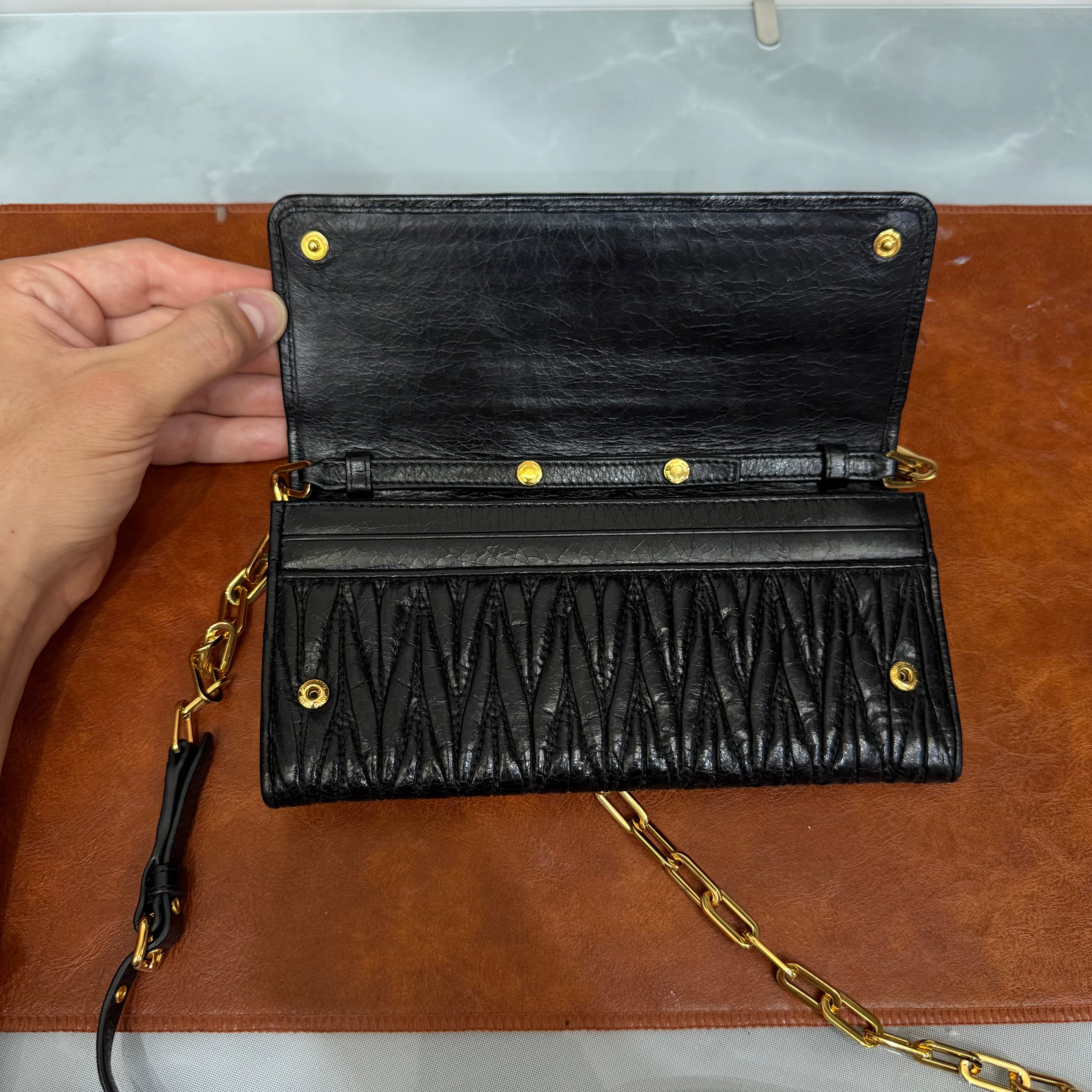 MiuMiu, Wallet on Chain