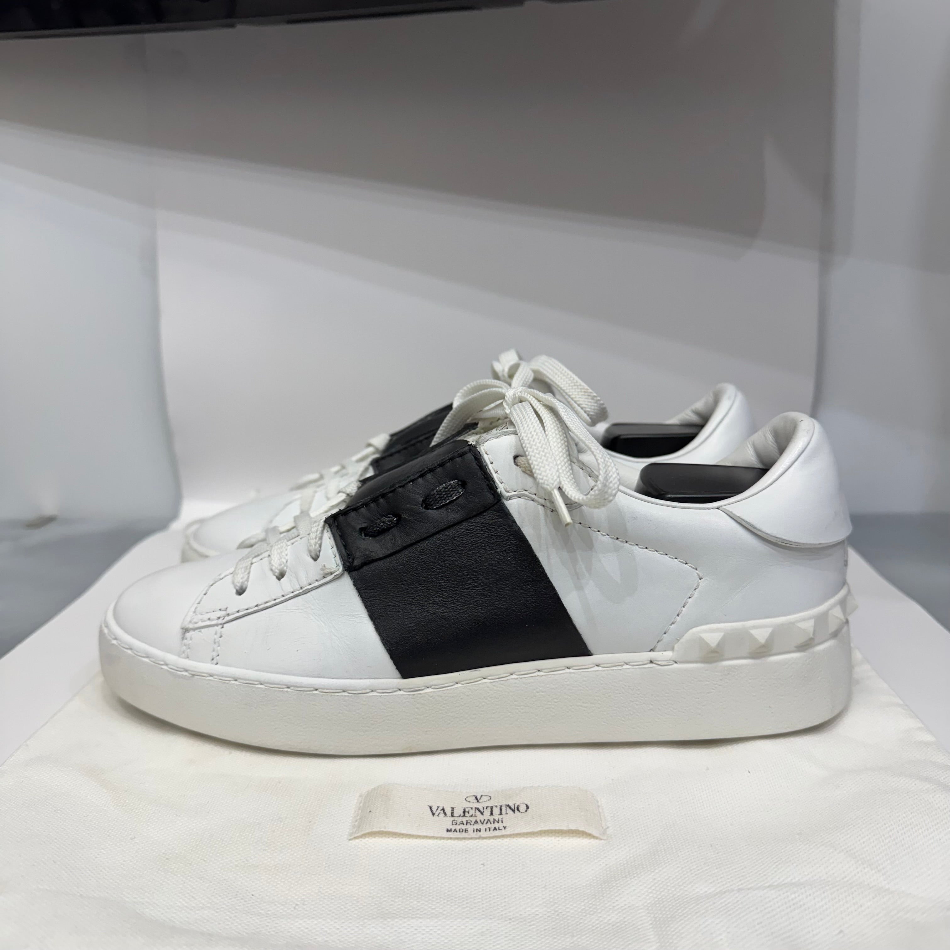 Valentino Garavani Open 36